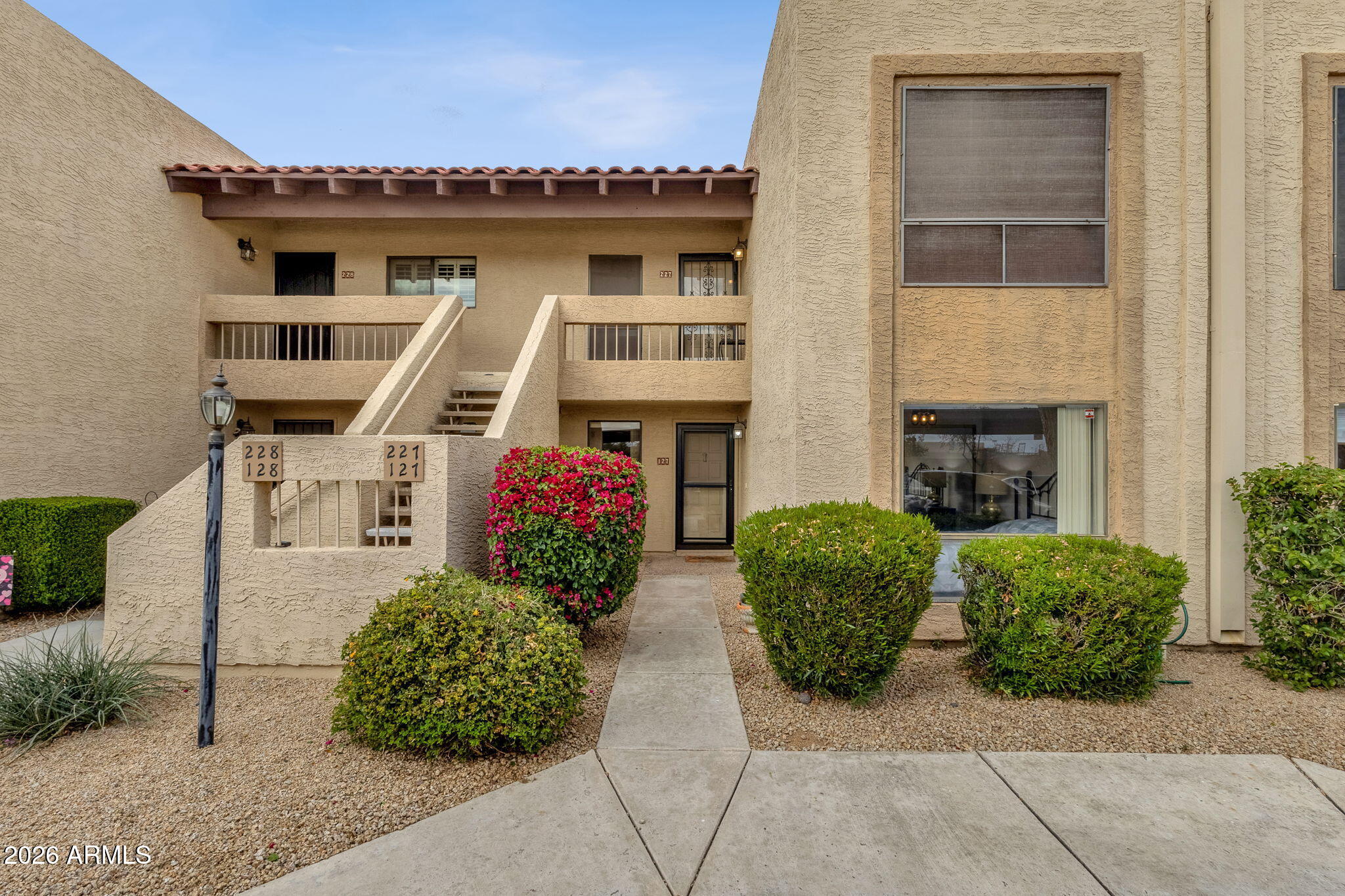 8651 E ROYAL PALM Road 127, Scottsdale, AZ 85258 — Photo 1 of 37