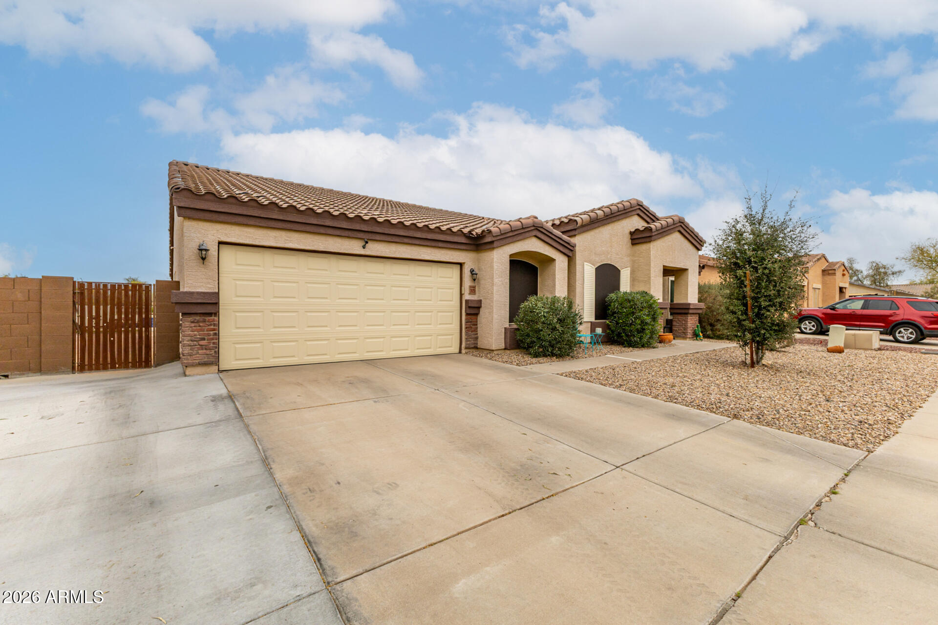 3929 N DEAD WOOD Drive, Casa Grande, AZ 85122 — Photo 1 of 33