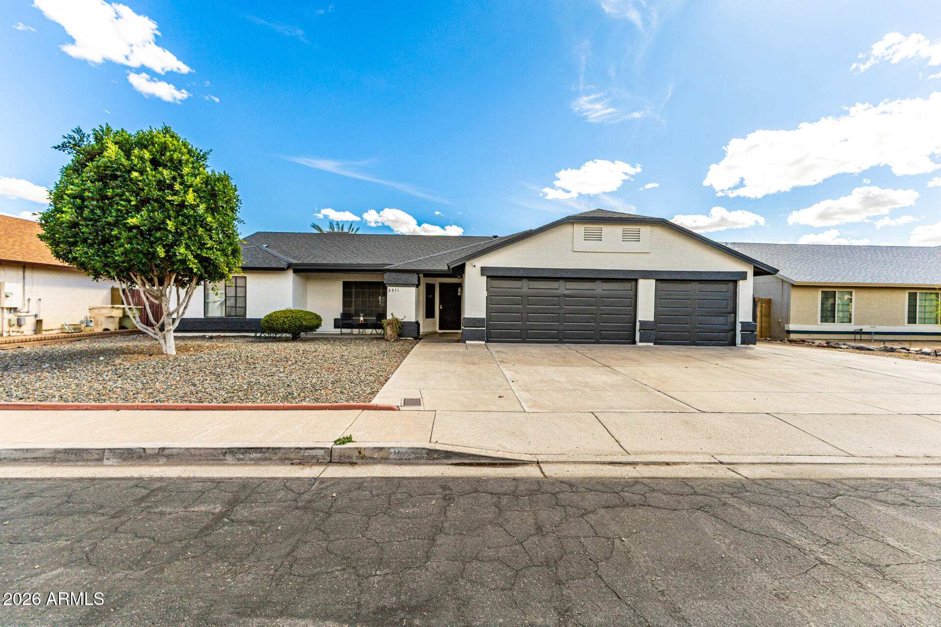 8851 W KEIM Drive, Glendale, AZ 85305 — Photo 1 of 34