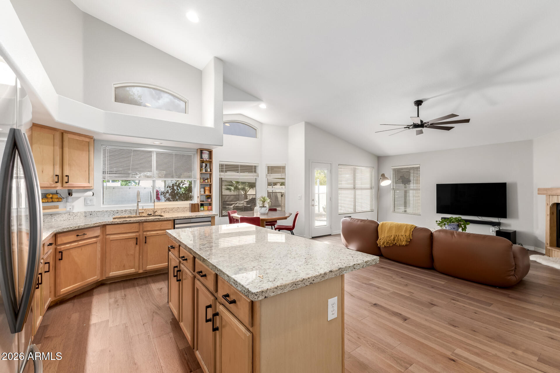 2126 S RAVEN, Mesa, AZ 85209 — Photo 1 of 34