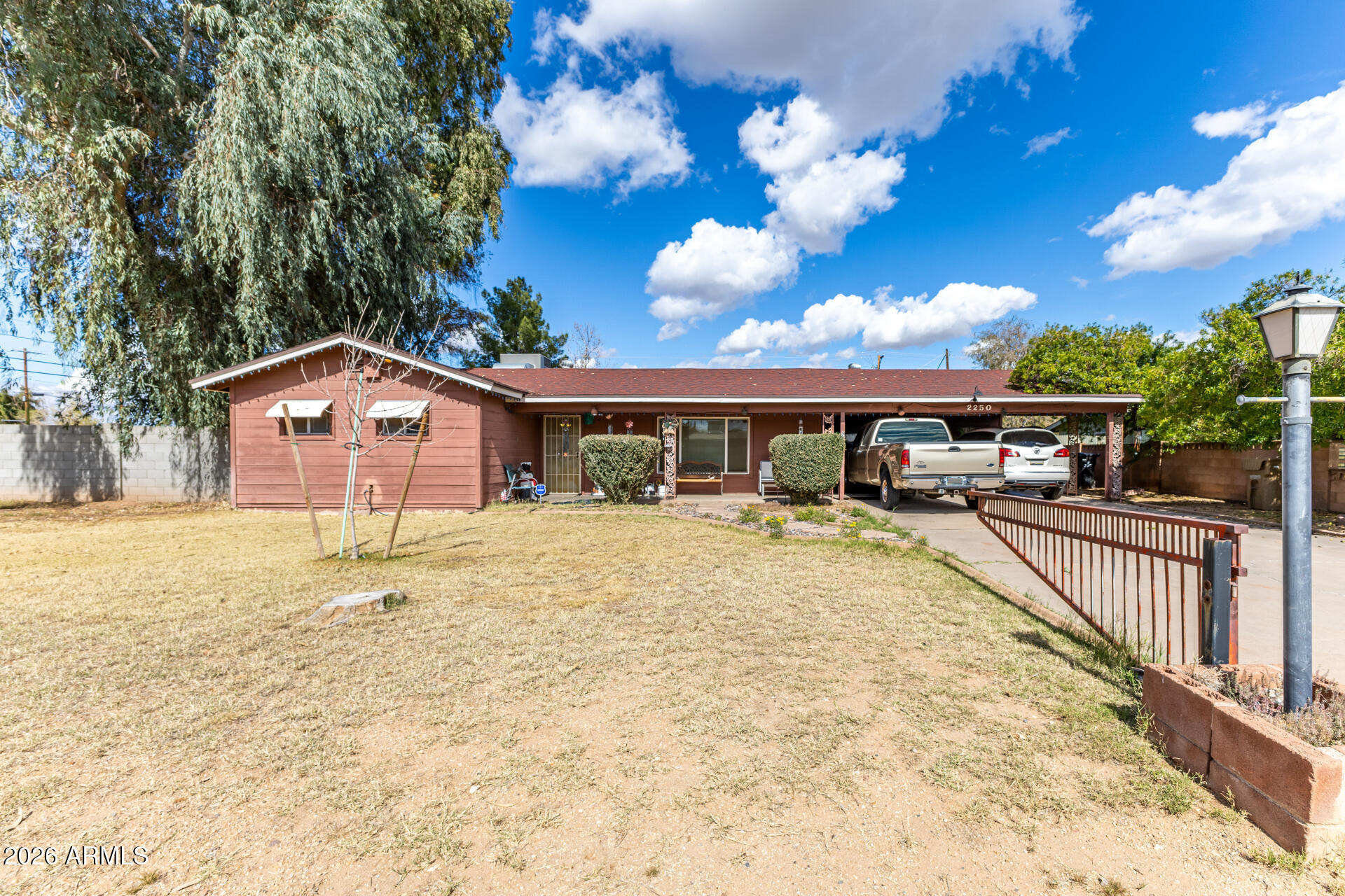 2250 W AUGUSTA Avenue, Phoenix, AZ 85021 — Photo 1 of 43