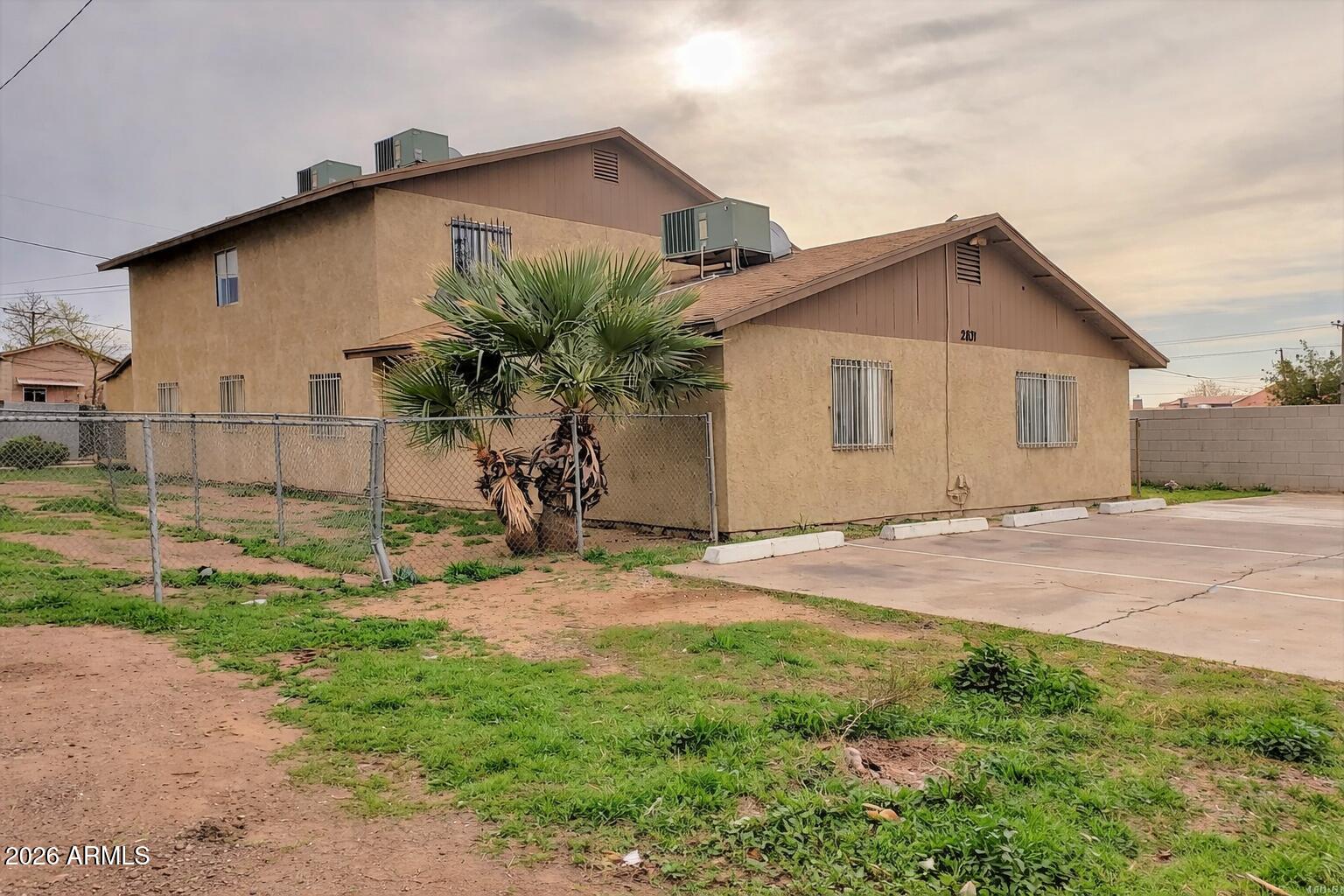 2831 E MOBILE Lane, Phoenix, AZ 85040 — Photo 1 of 24