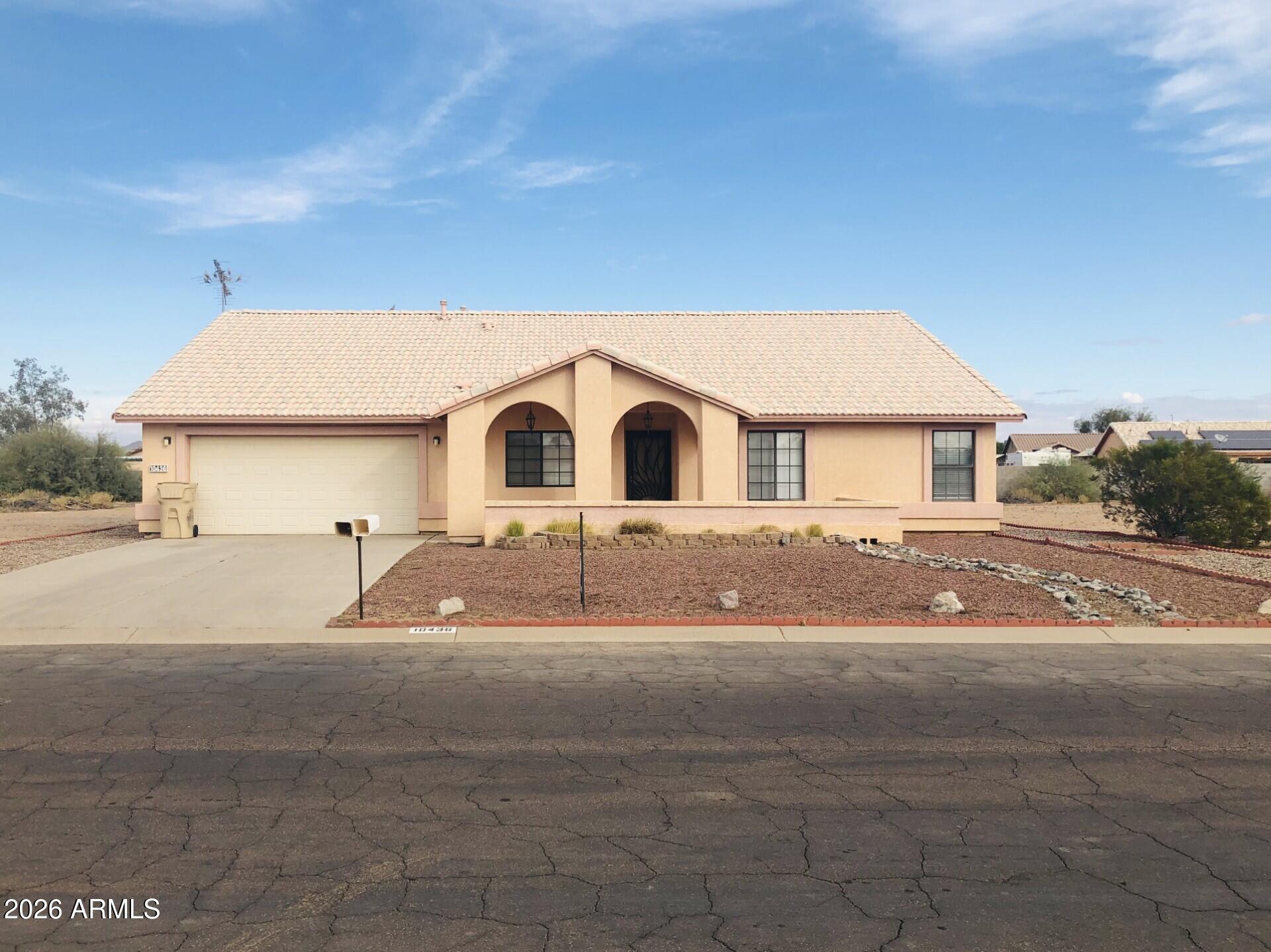 10436 W FERNANDO Drive, Arizona City, AZ 85123 — Photo 1 of 17