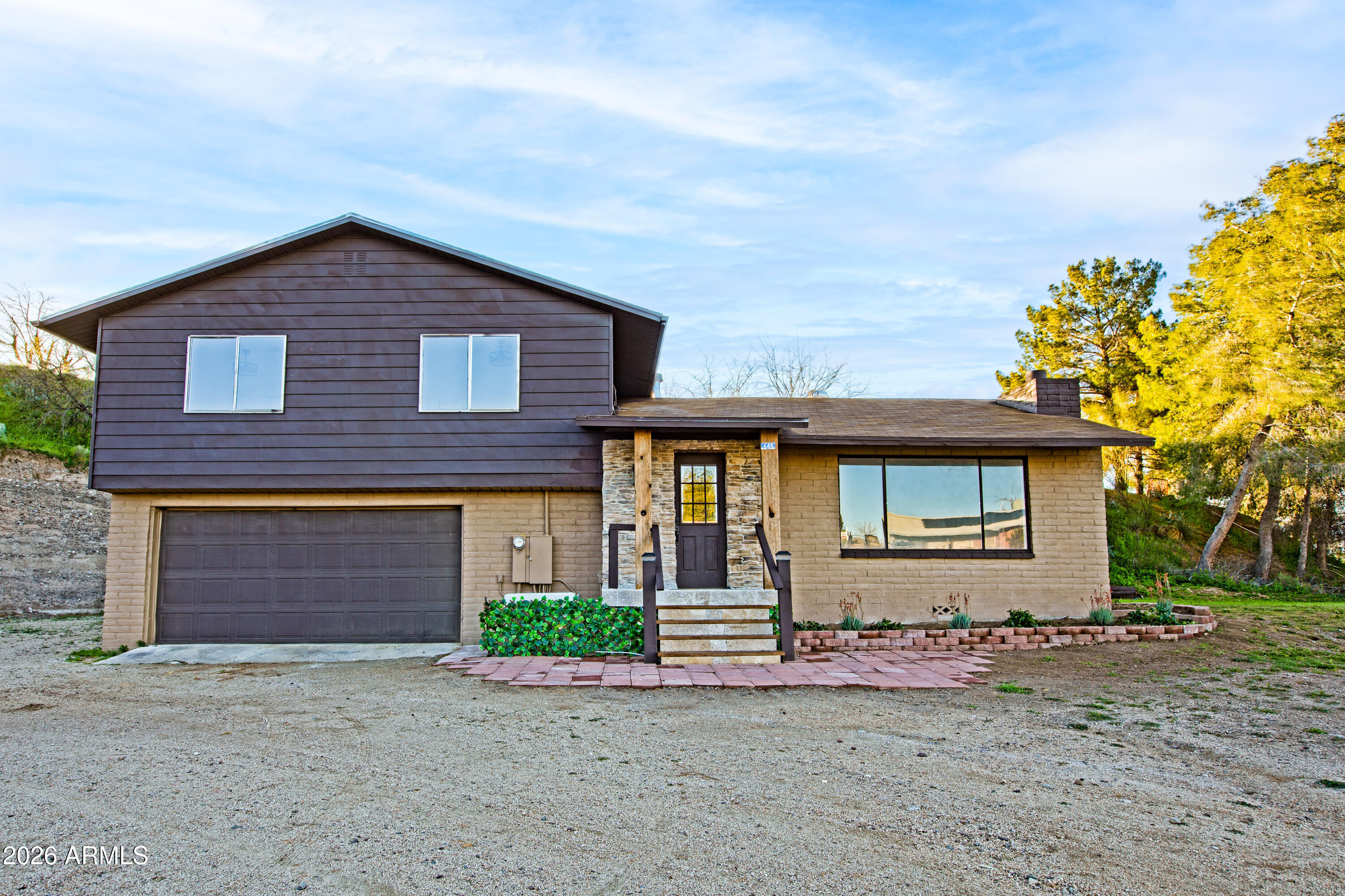 648 E PRICKLY PEAR Drive, Globe, AZ 85501 — Photo 1 of 35