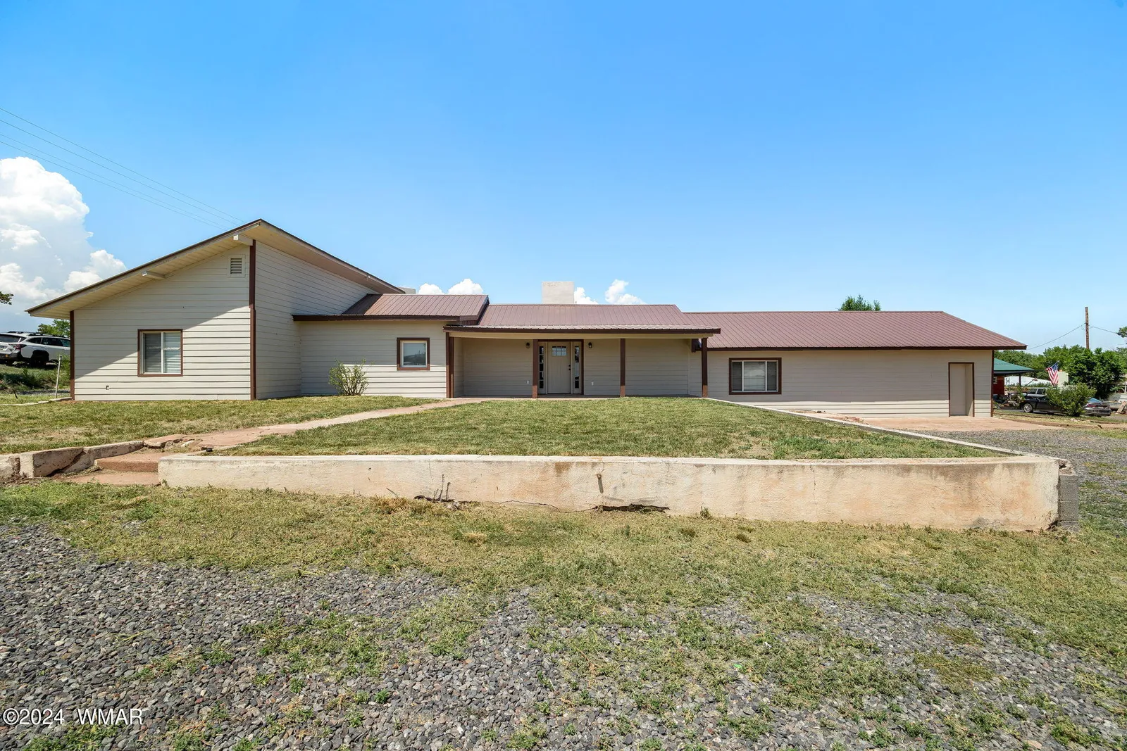 233 S Zuni Street, Springerville, AZ 85938 — Photo 1 of 48