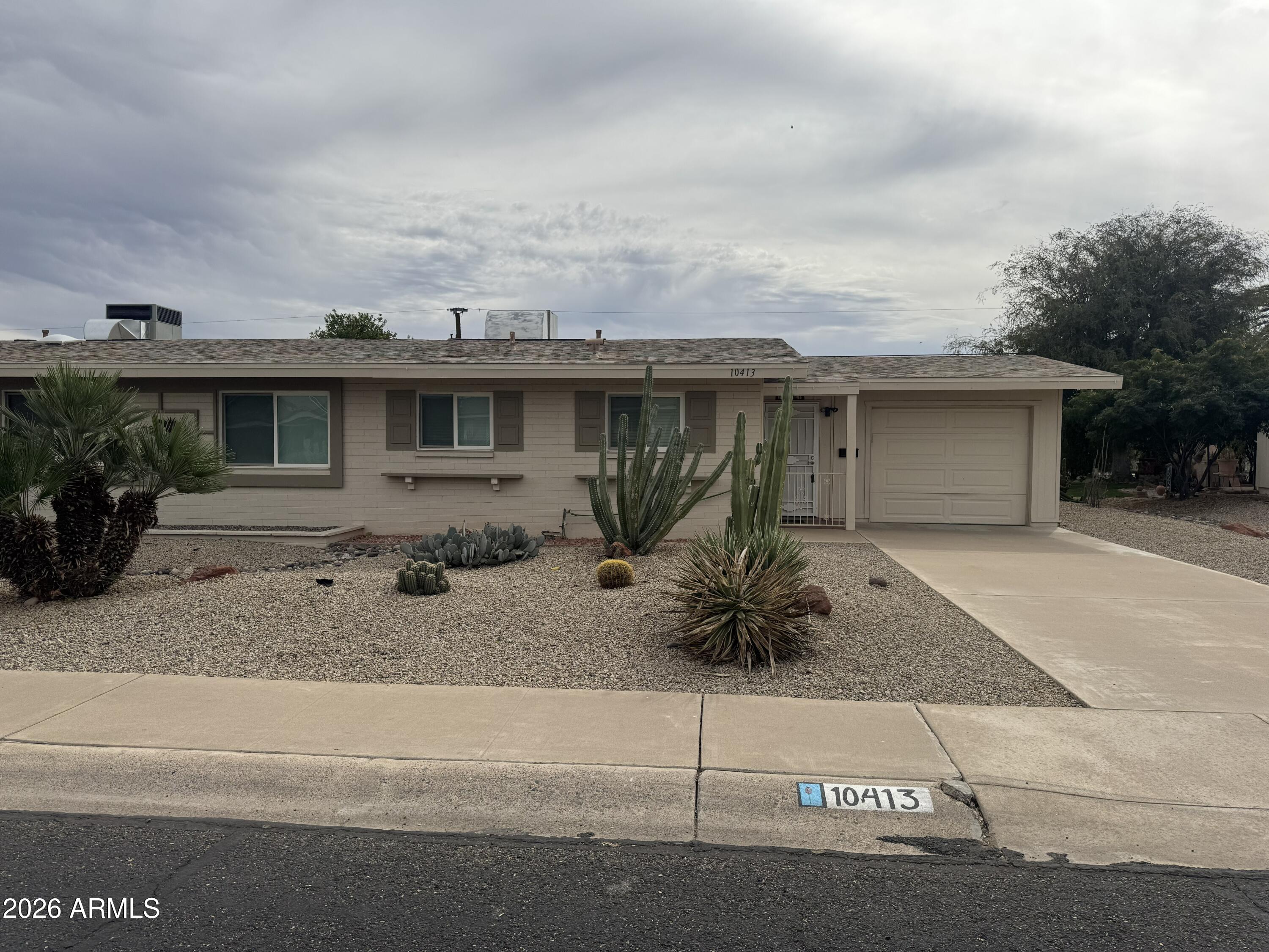 10413 W CLAIR Drive, Sun City, AZ 85351 — Photo 1 of 36