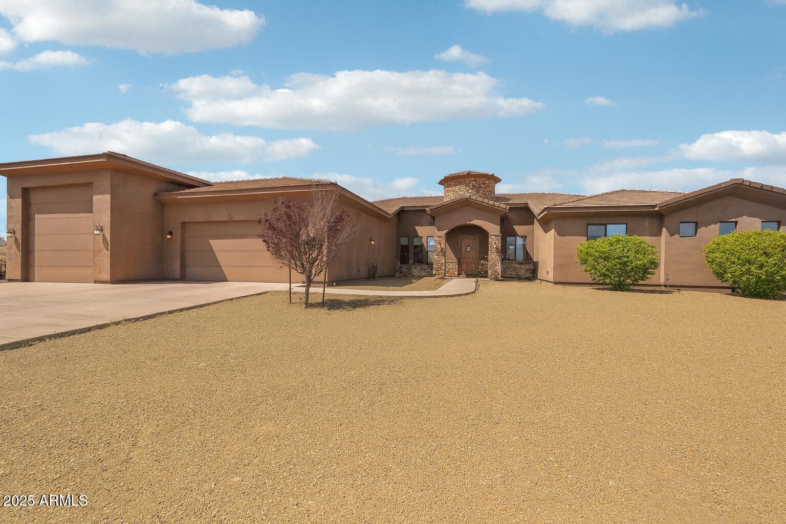 15035 E COUNTRYSIDE Road, Mayer, AZ 86333 — Photo 1 of 37