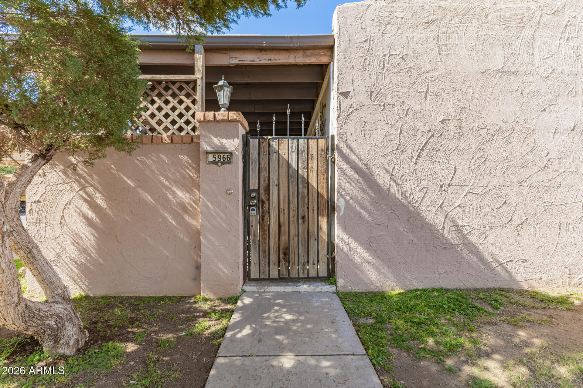 5966 W AUGUSTA Avenue, Glendale, AZ 85301 — Photo 1 of 31
