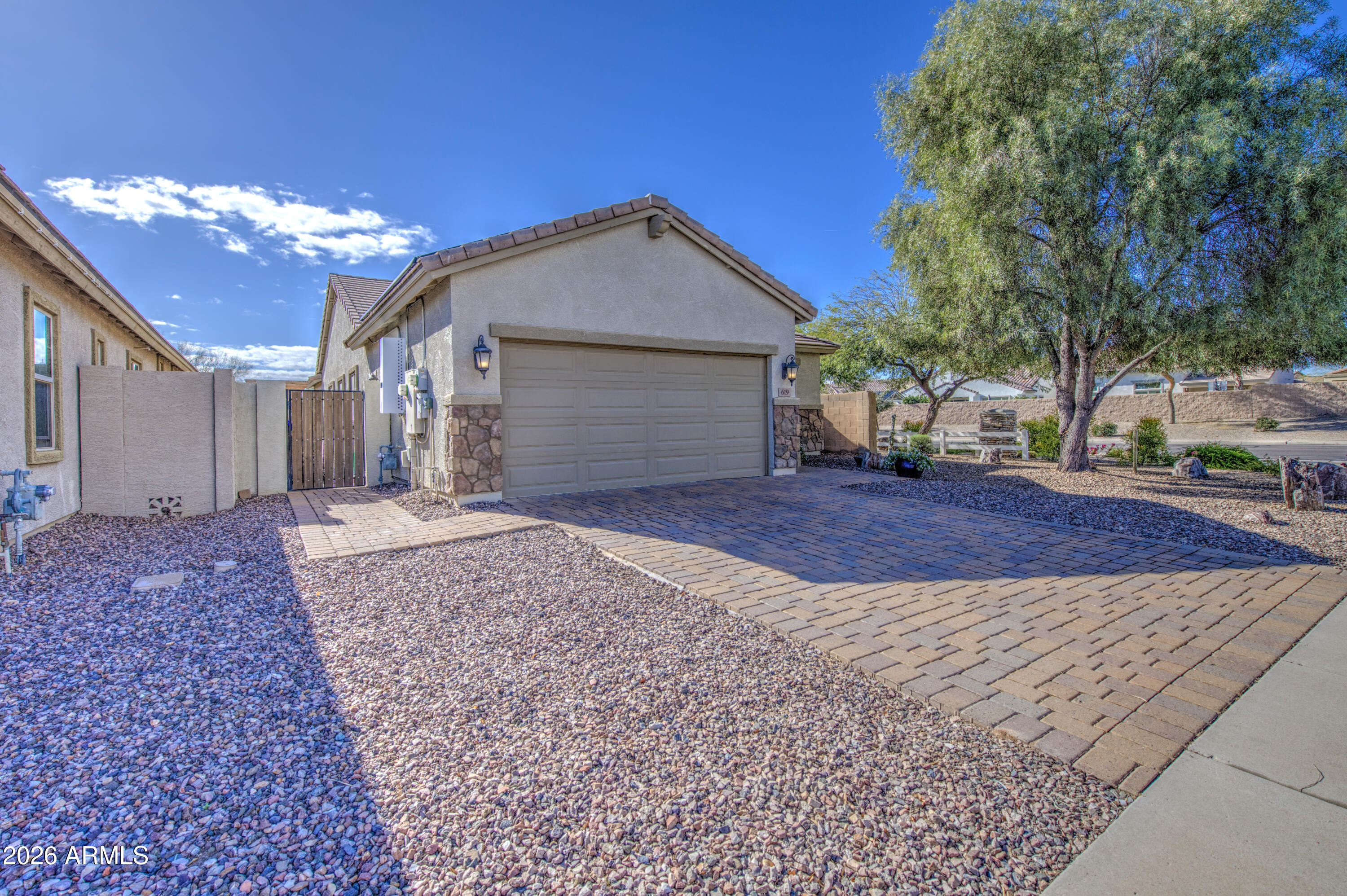 619 E Canyon Rock Road, San Tan Valley, AZ 85143 — Photo 1 of 41