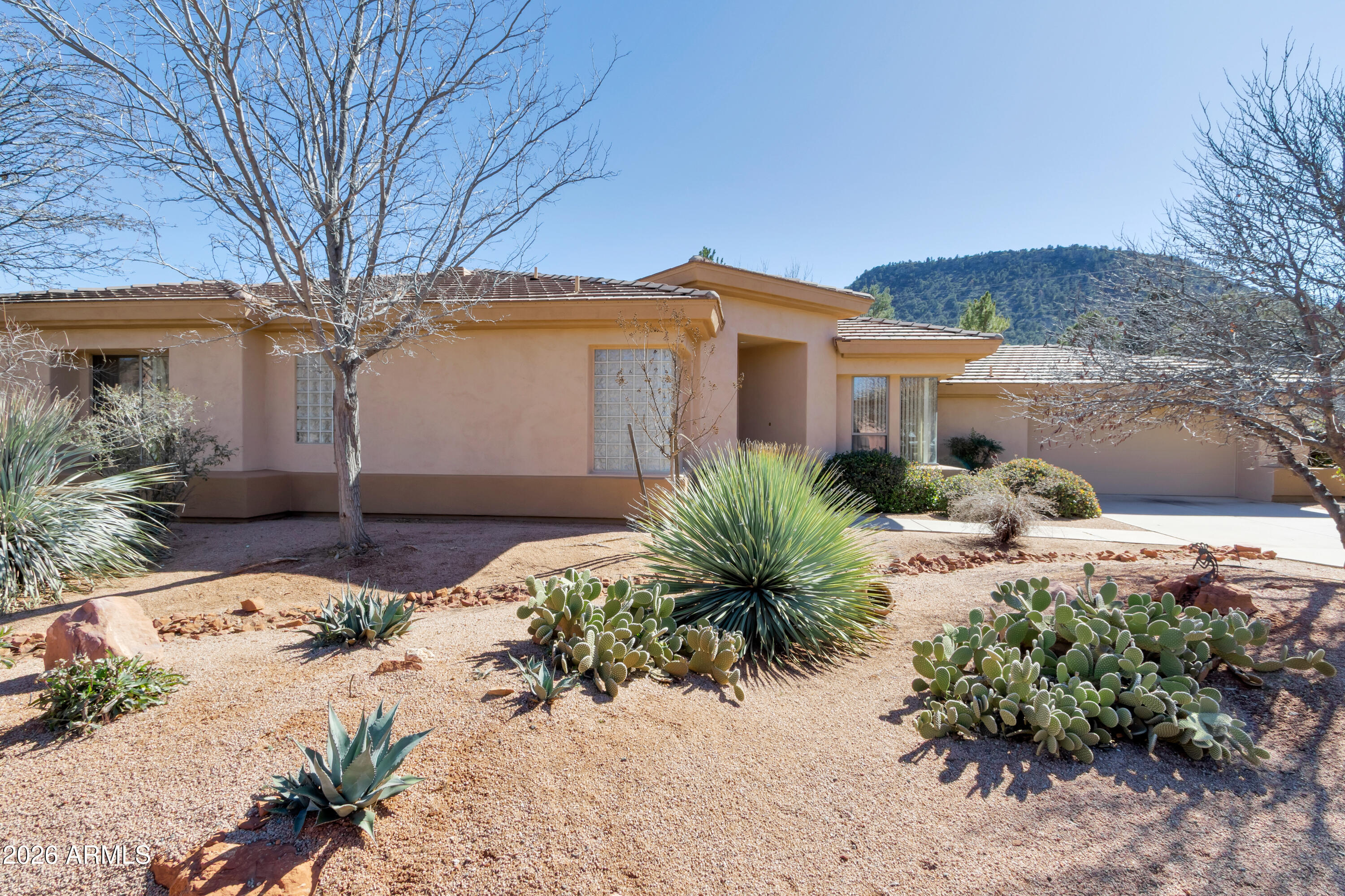 840 CROWN RIDGE Road, Sedona, AZ 86351 — Photo 1 of 37