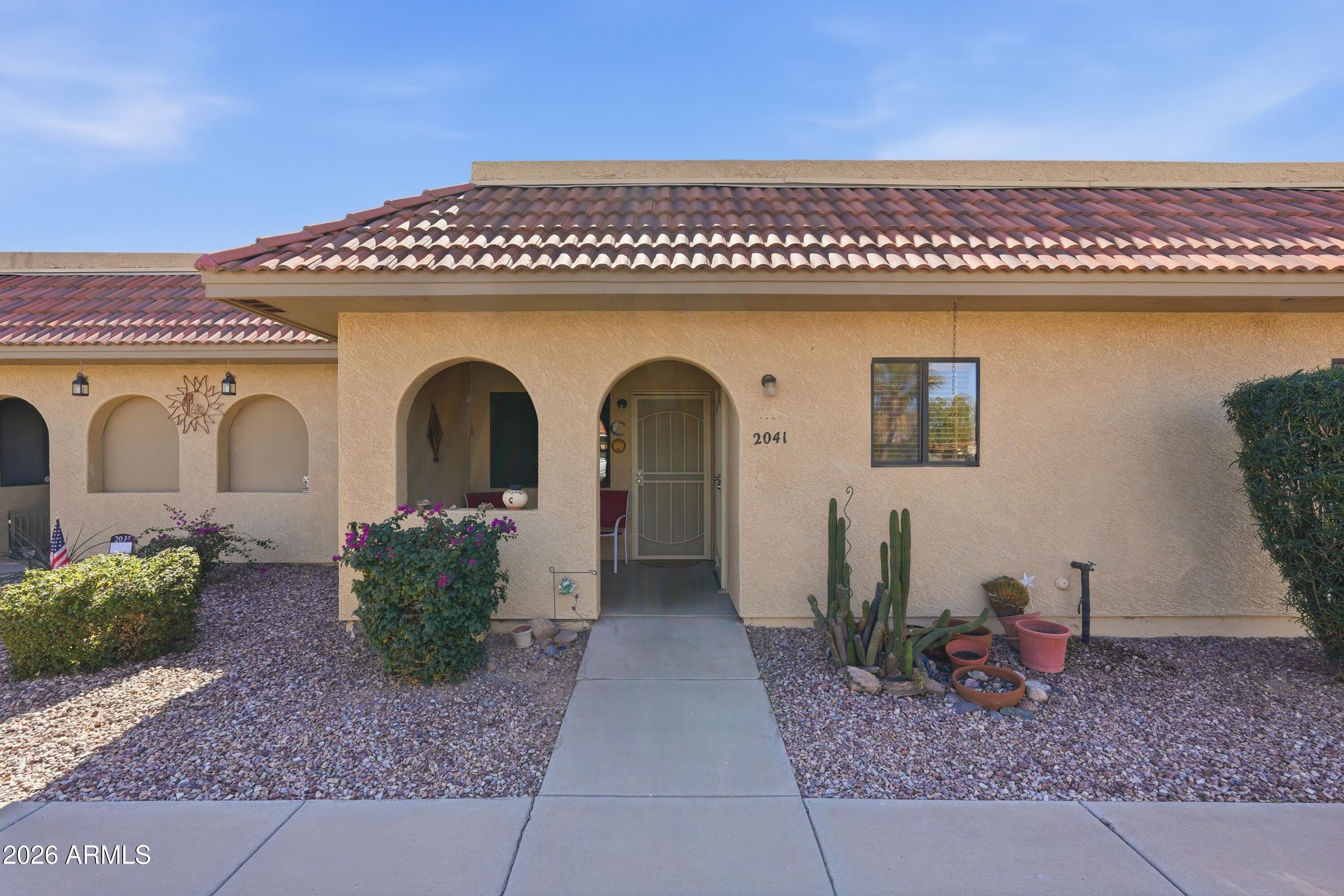 2041 S CLUBHOUSE Drive, Casa Grande, AZ 85194 — Photo 1 of 31