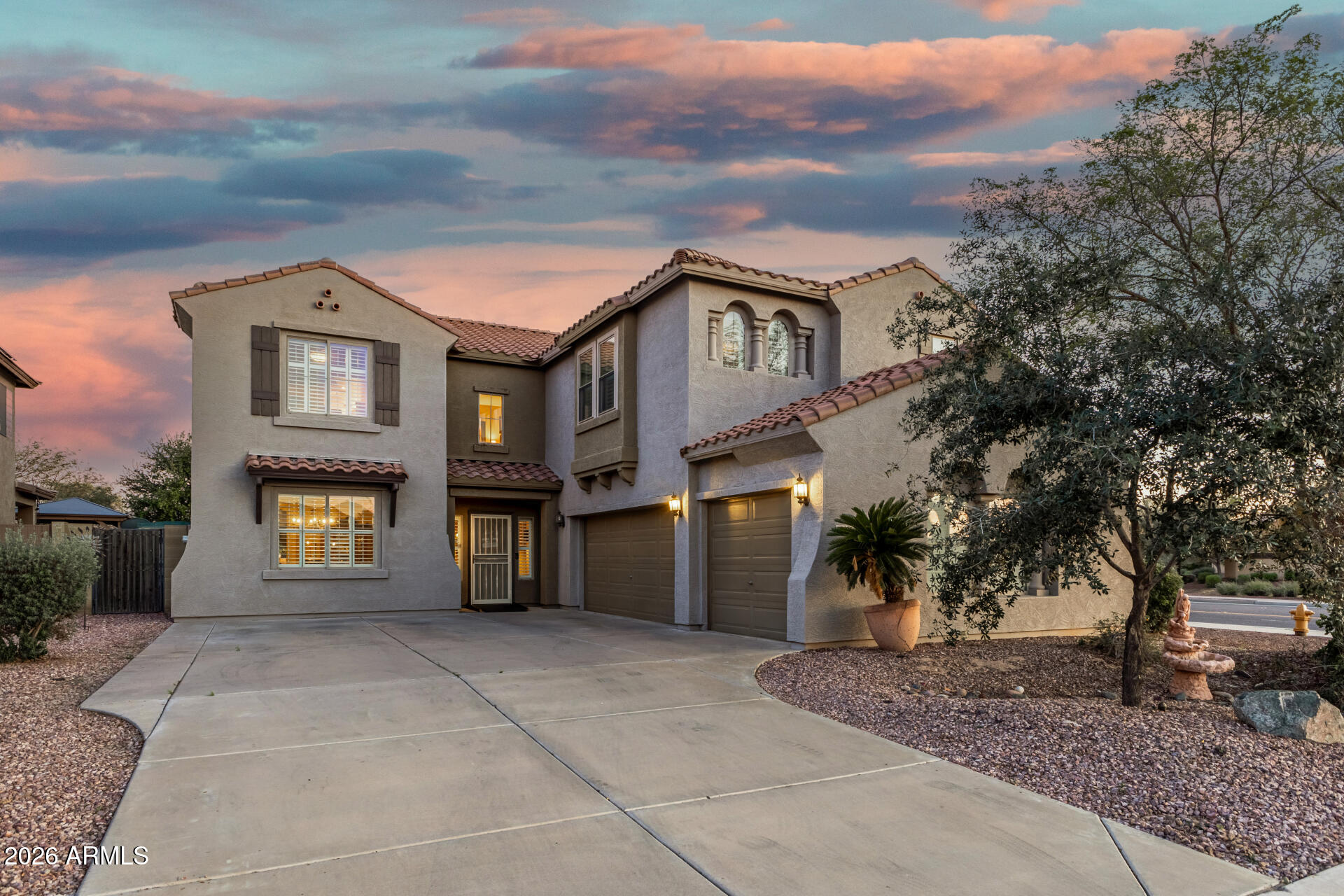 11725 W COCOPAH Street, Avondale, AZ 85323 — Photo 1 of 56