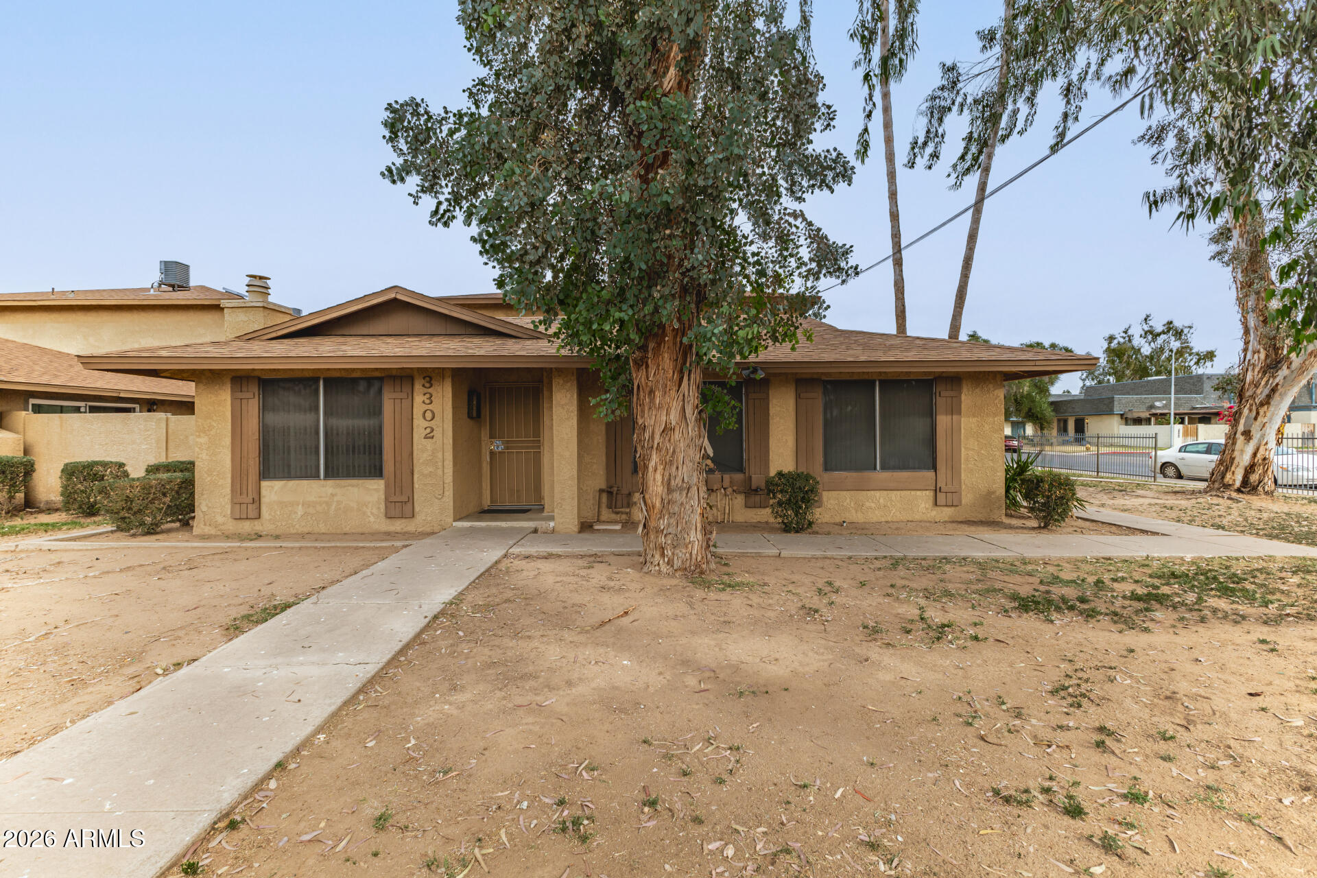 3302 W NORTHERN Avenue, Phoenix, AZ 85051 — Photo 1 of 27