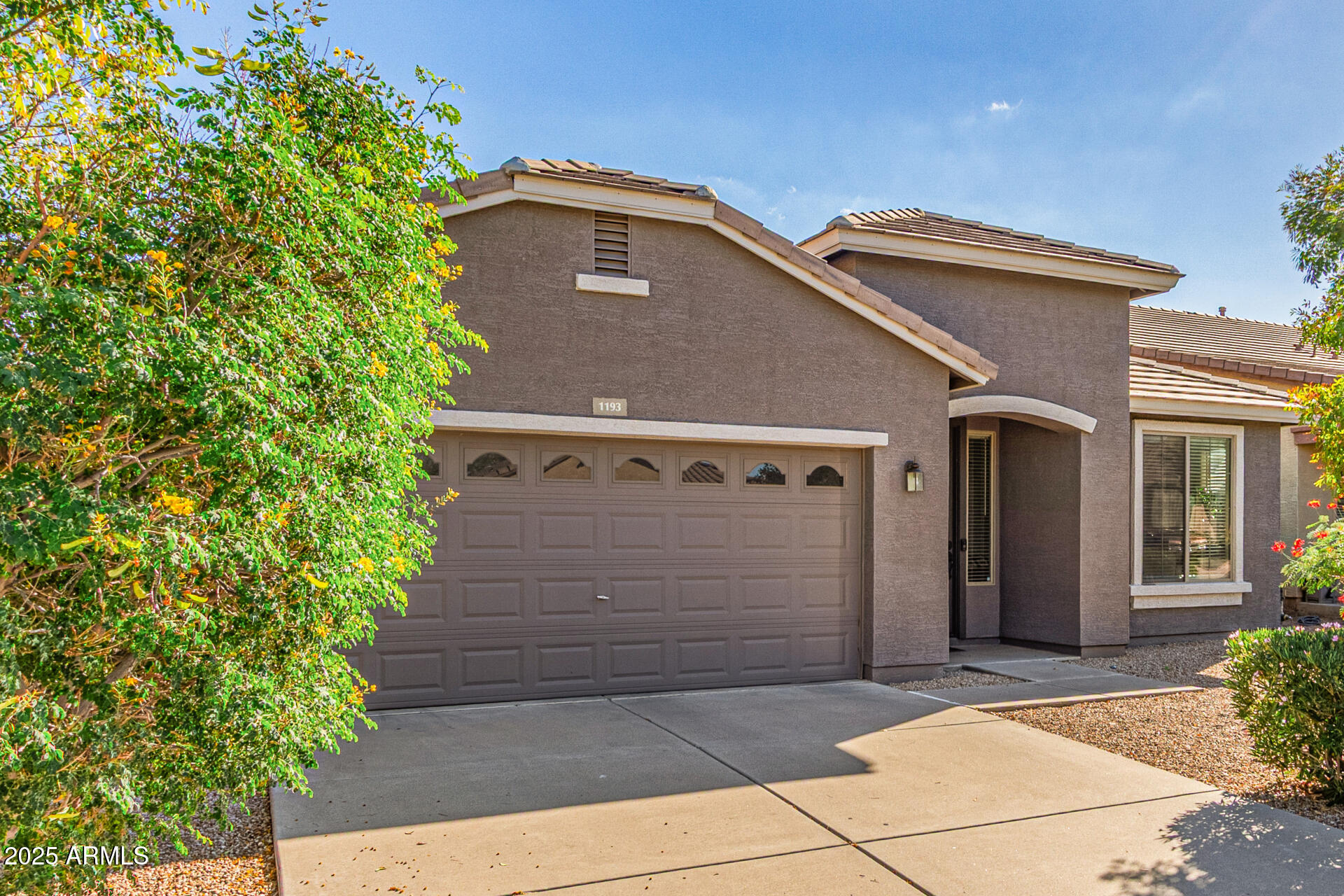 1193 W DESERT HOLLOW Drive, San Tan Valley, AZ 85143 — Photo 1 of 14