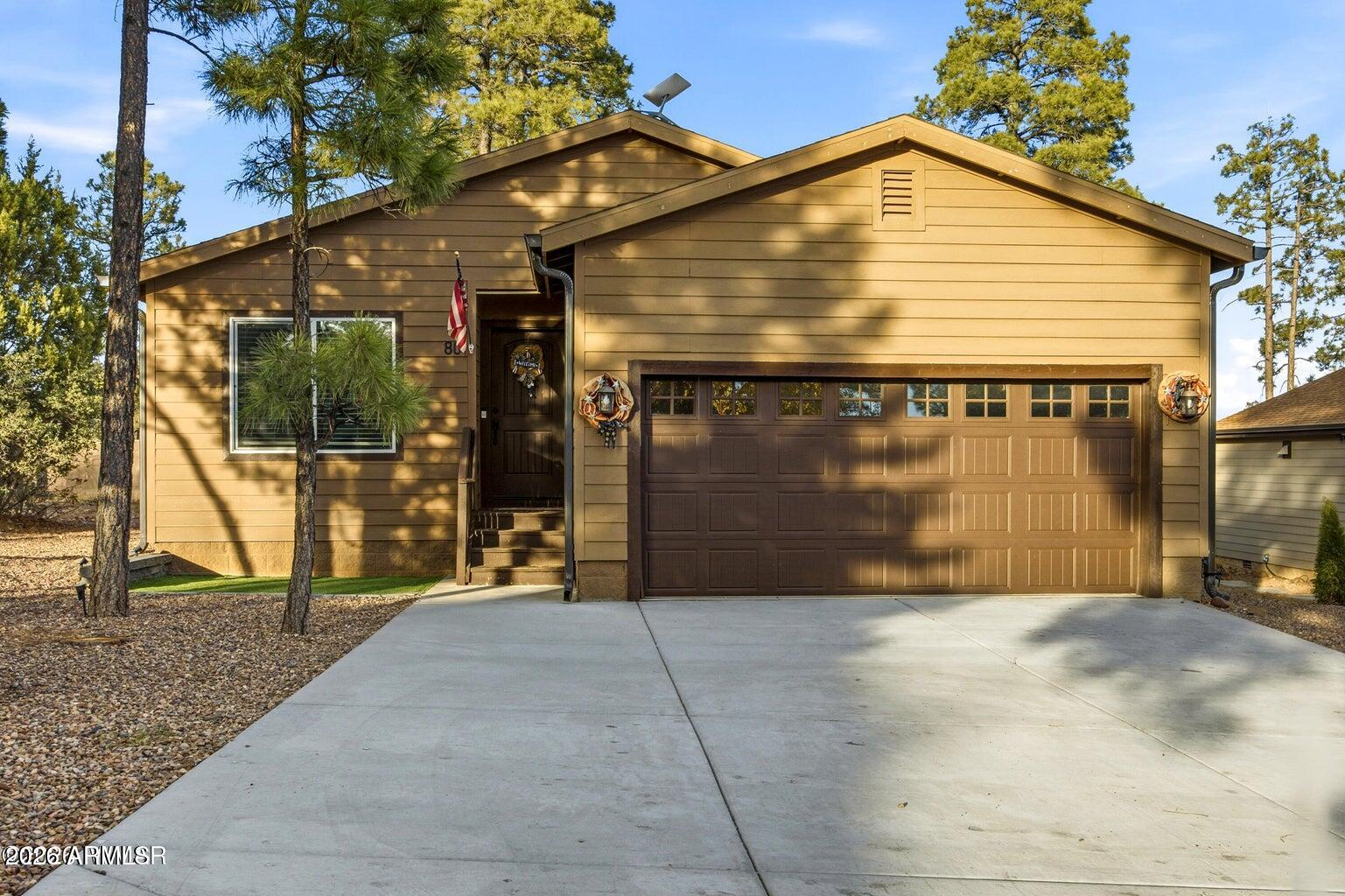 80 N ASPEN Drive, Show Low, AZ 85901 — Photo 1 of 33