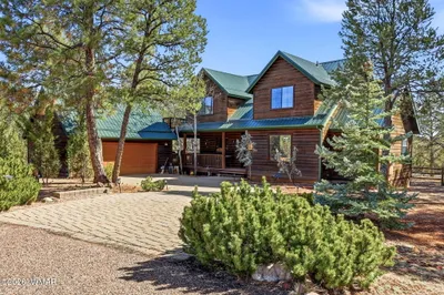 2337 Puma Circle, Overgaard, AZ 85933