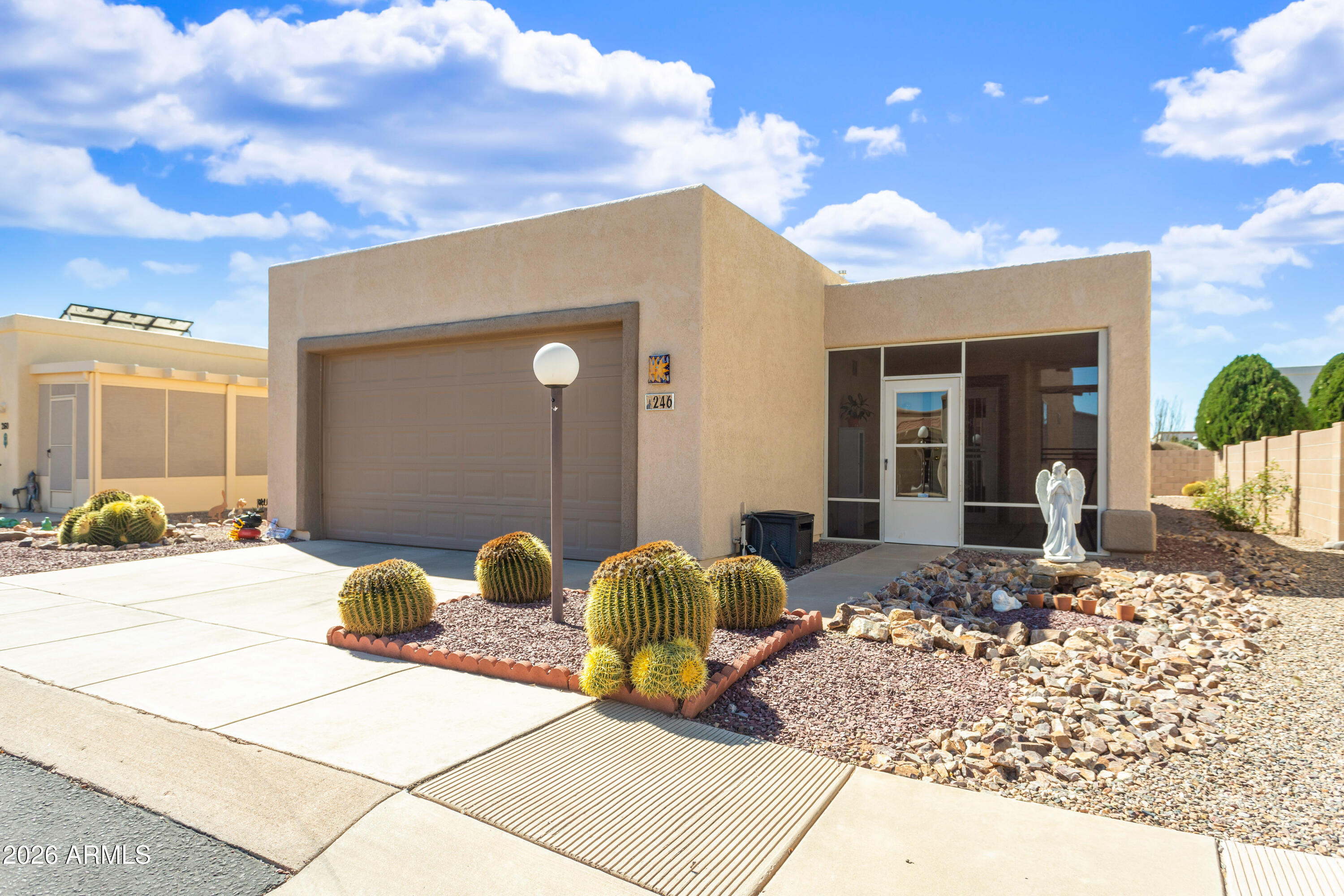 246 S Clubhouse Lane, Sierra Vista, AZ 85635 — Photo 1 of 31