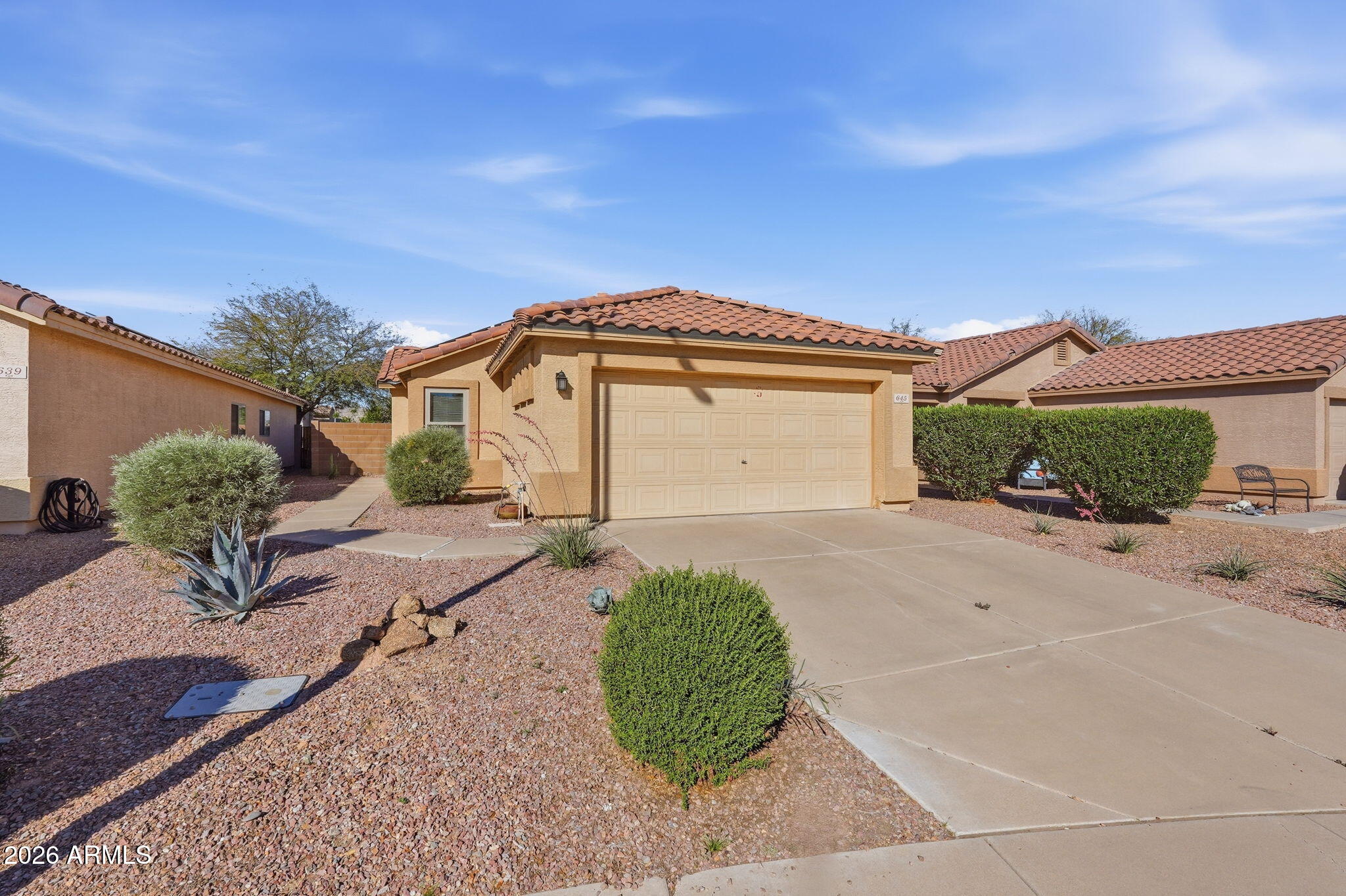 645 W MIRAGE Loop, Casa Grande, AZ 85122 — Photo 1 of 34