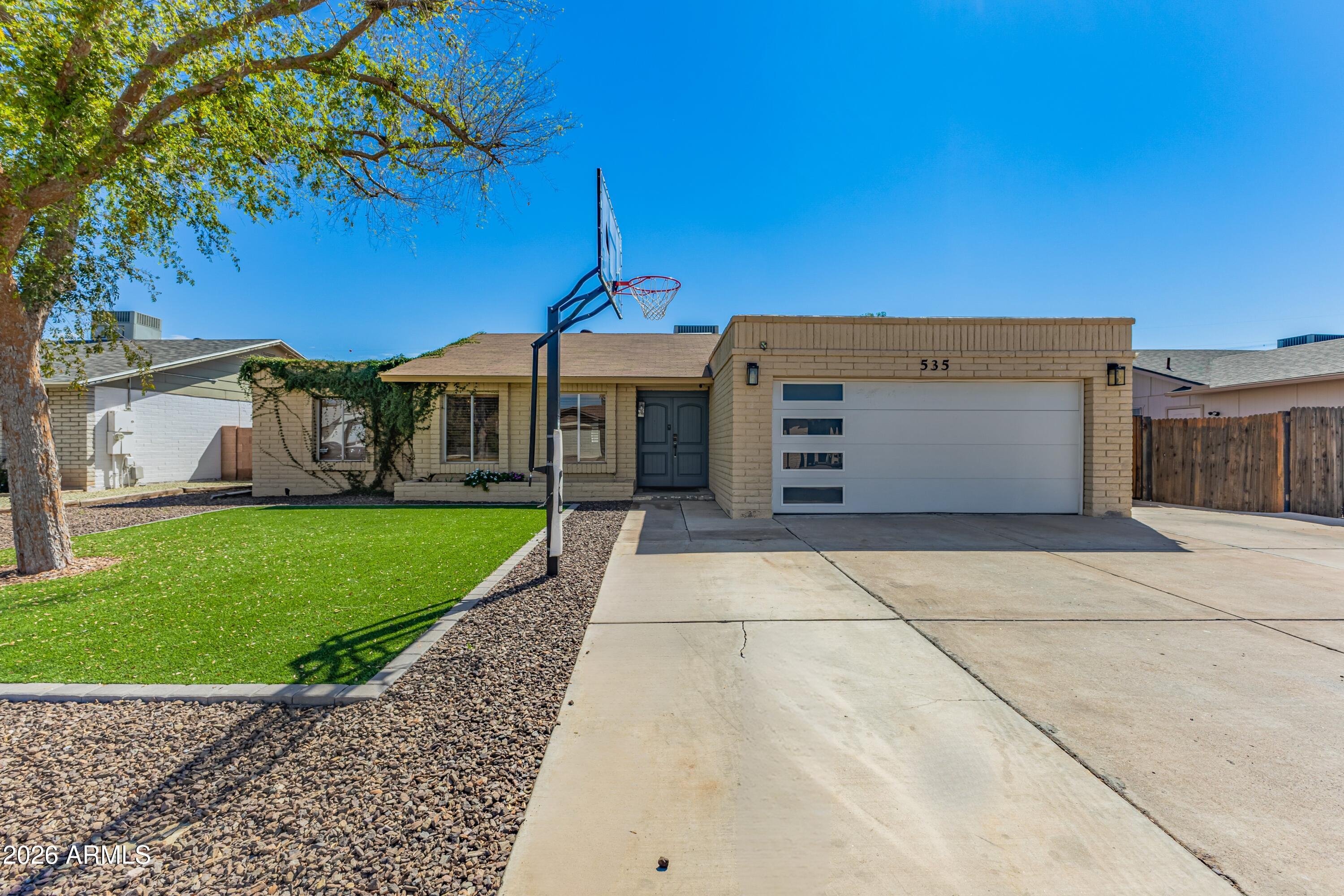 535 W PANTERA Avenue, Mesa, AZ 85210 — Photo 1 of 28