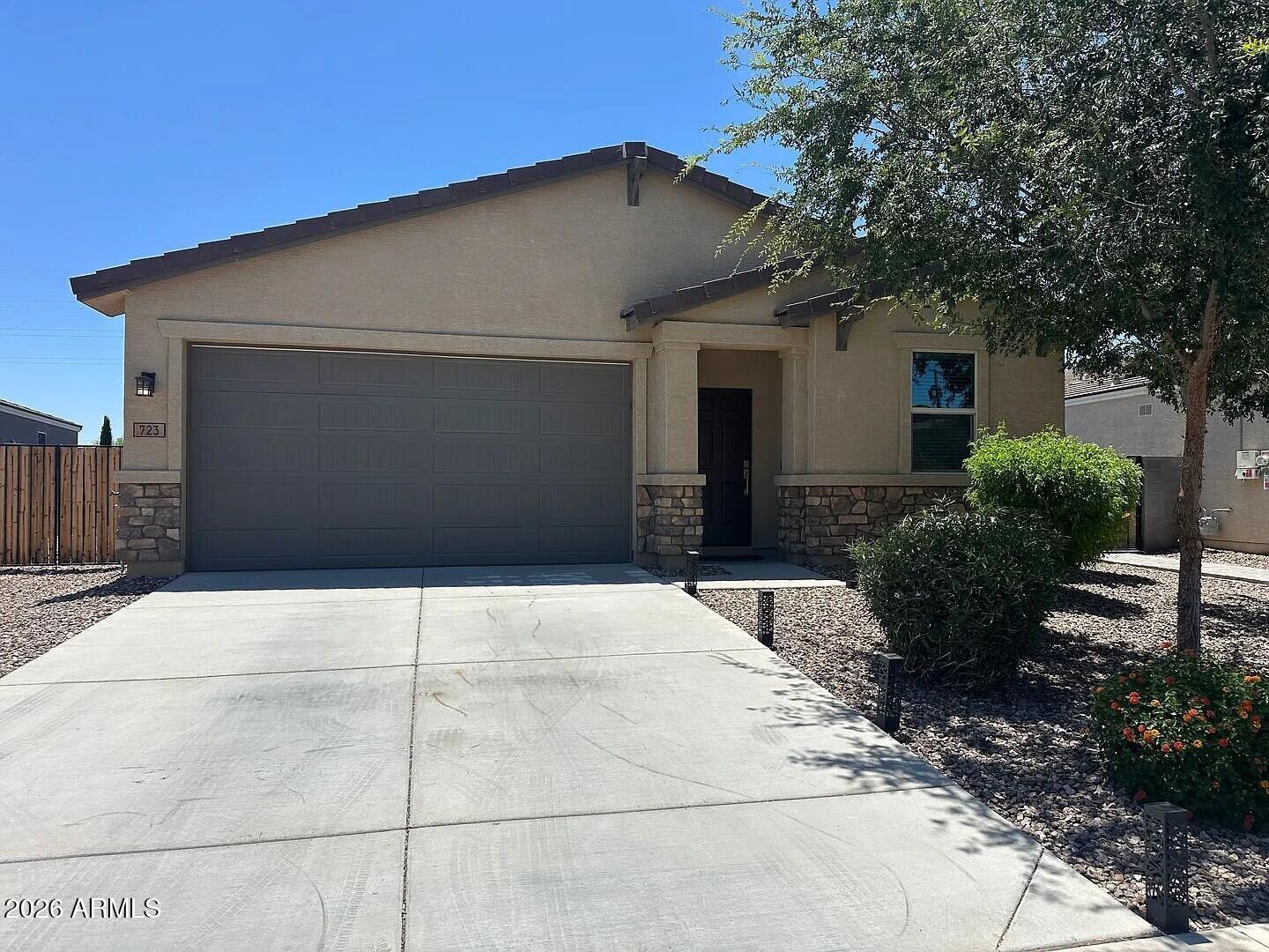 723 W TALLULA Trail, San Tan Valley, AZ 85140 — Photo 1 of 25