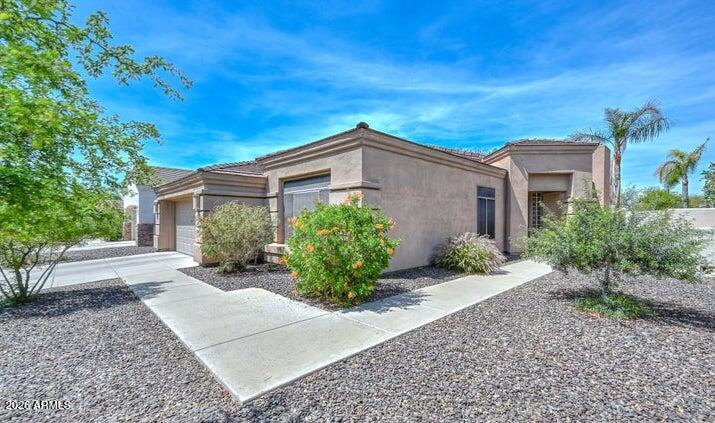 2116 E BEAUTIFUL Lane, Phoenix, AZ 85042 — Photo 1 of 25