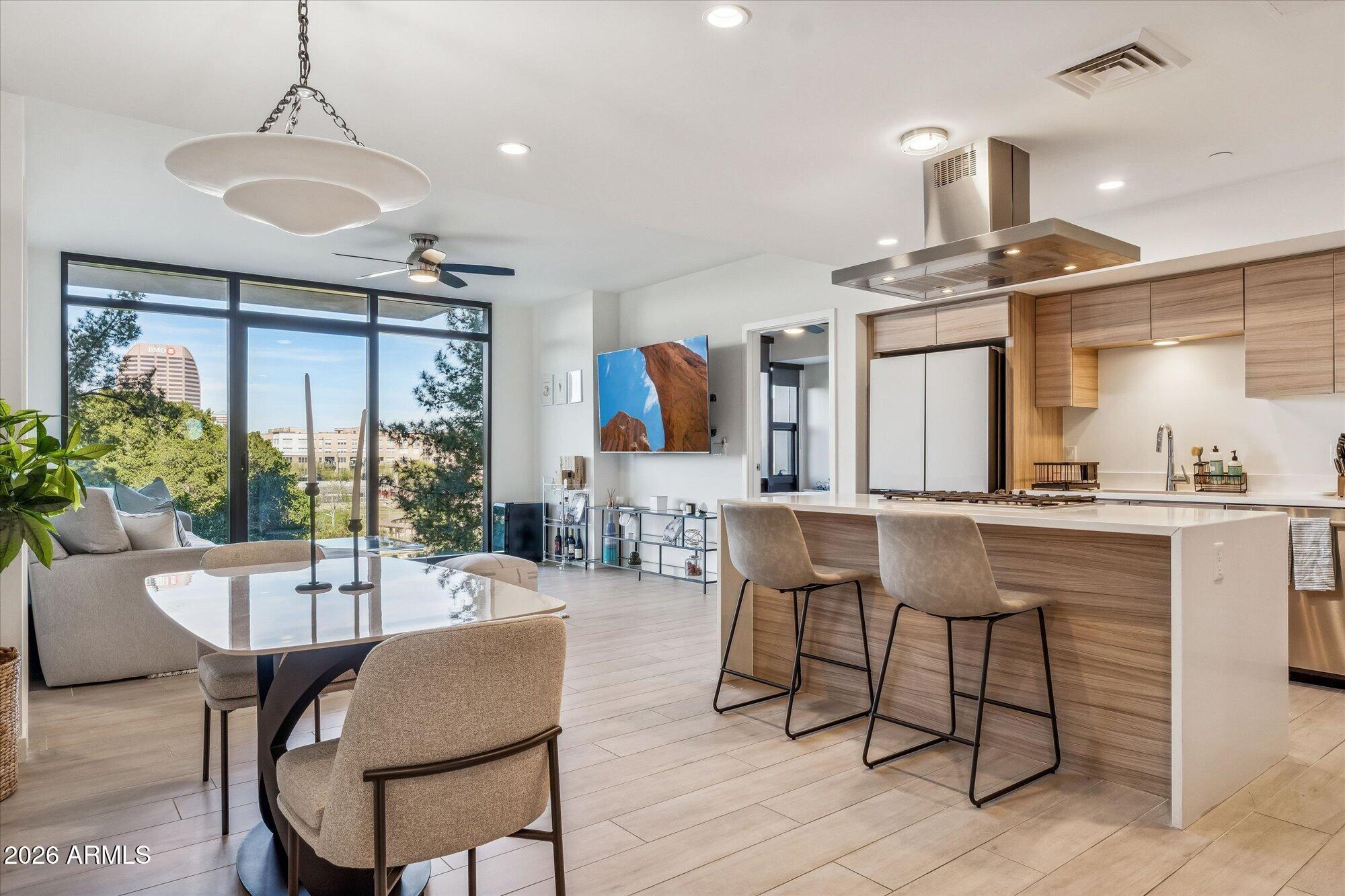 200 W PORTLAND Street 416, Phoenix, AZ 85003 — Photo 1 of 18