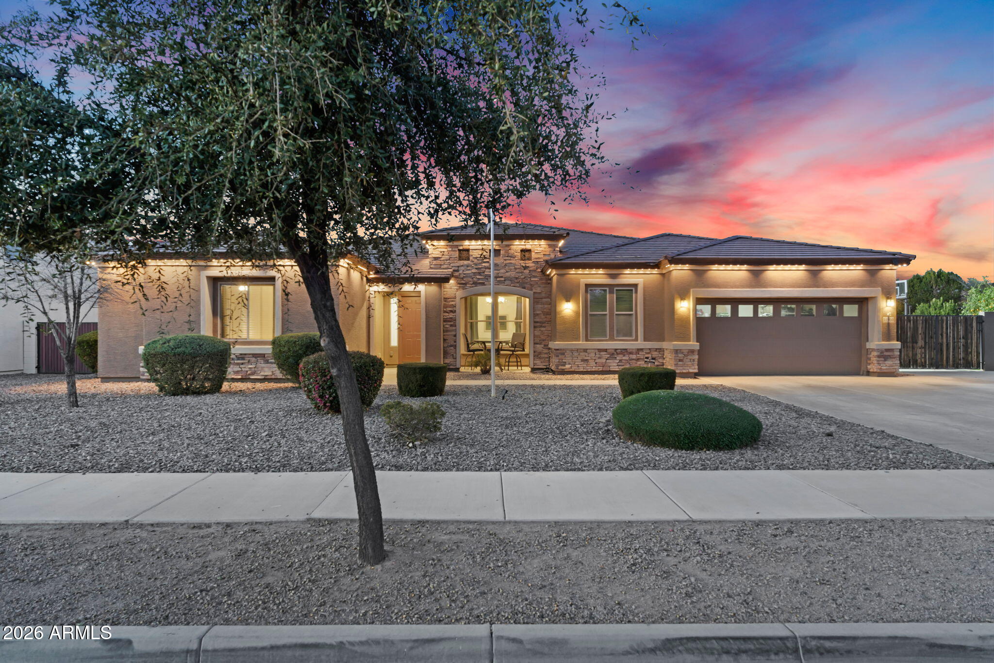 21960 E RUSSET Road, Queen Creek, AZ 85142 — Photo 1 of 81