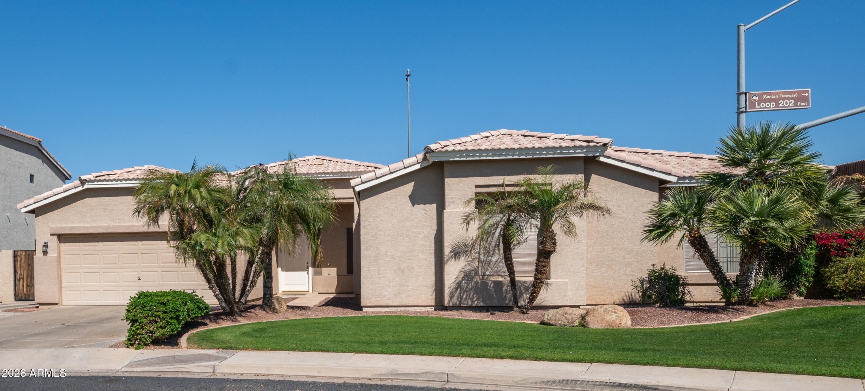 2002 W HAWKEN Way, Chandler, AZ 85286 — Photo 1 of 33