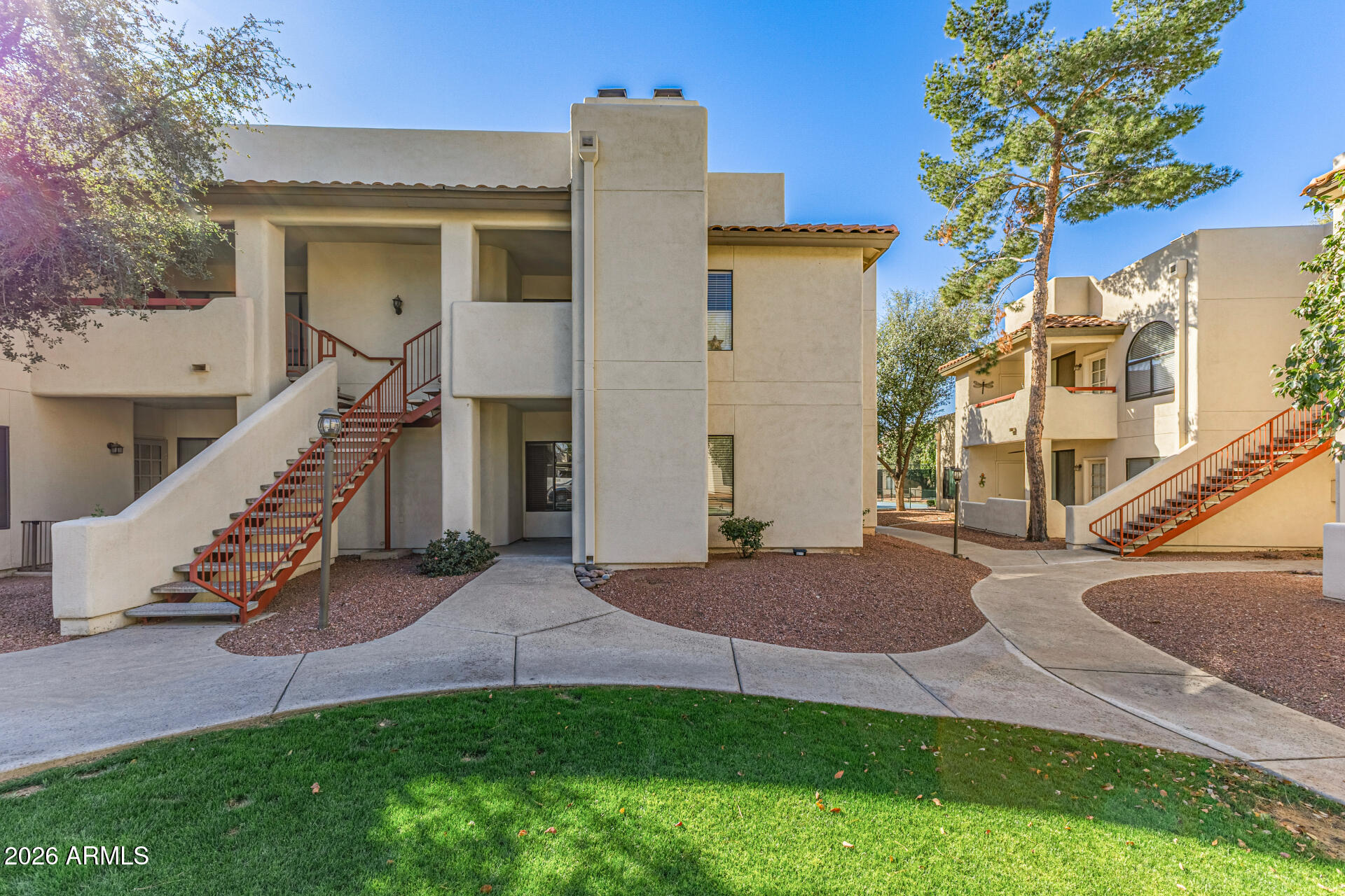 750 E NORTHERN Avenue 1068, Phoenix, AZ 85020 — Photo 1 of 38