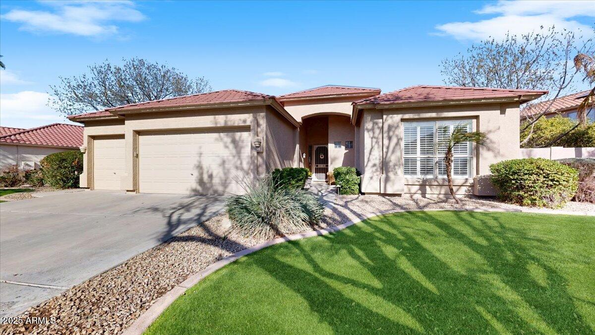 4823 S OLEANDER Drive, Chandler, AZ 85248 — Photo 1 of 31