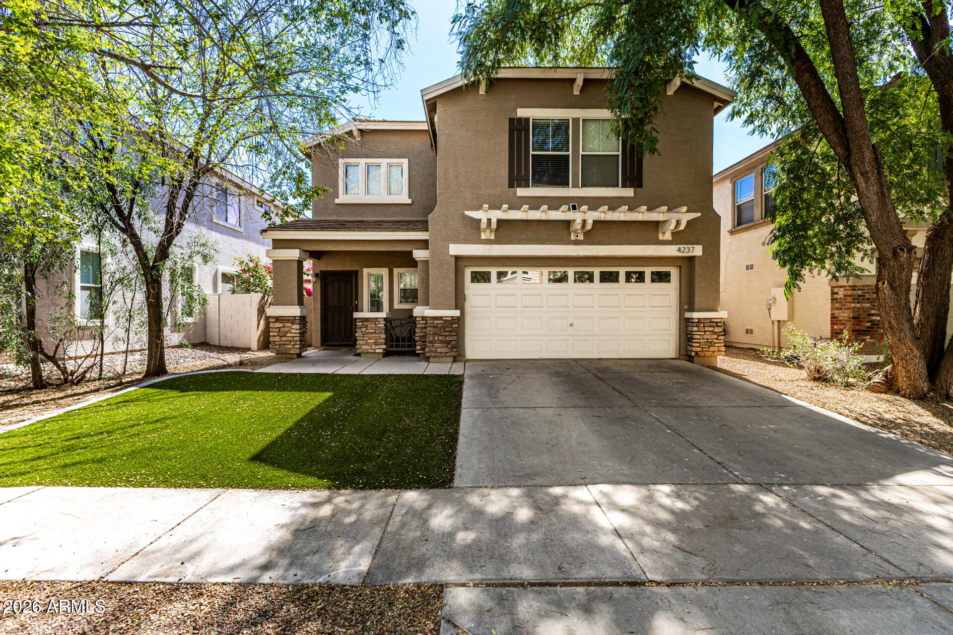4237 E ORCHID Lane, Gilbert, AZ 85296 — Photo 1 of 33