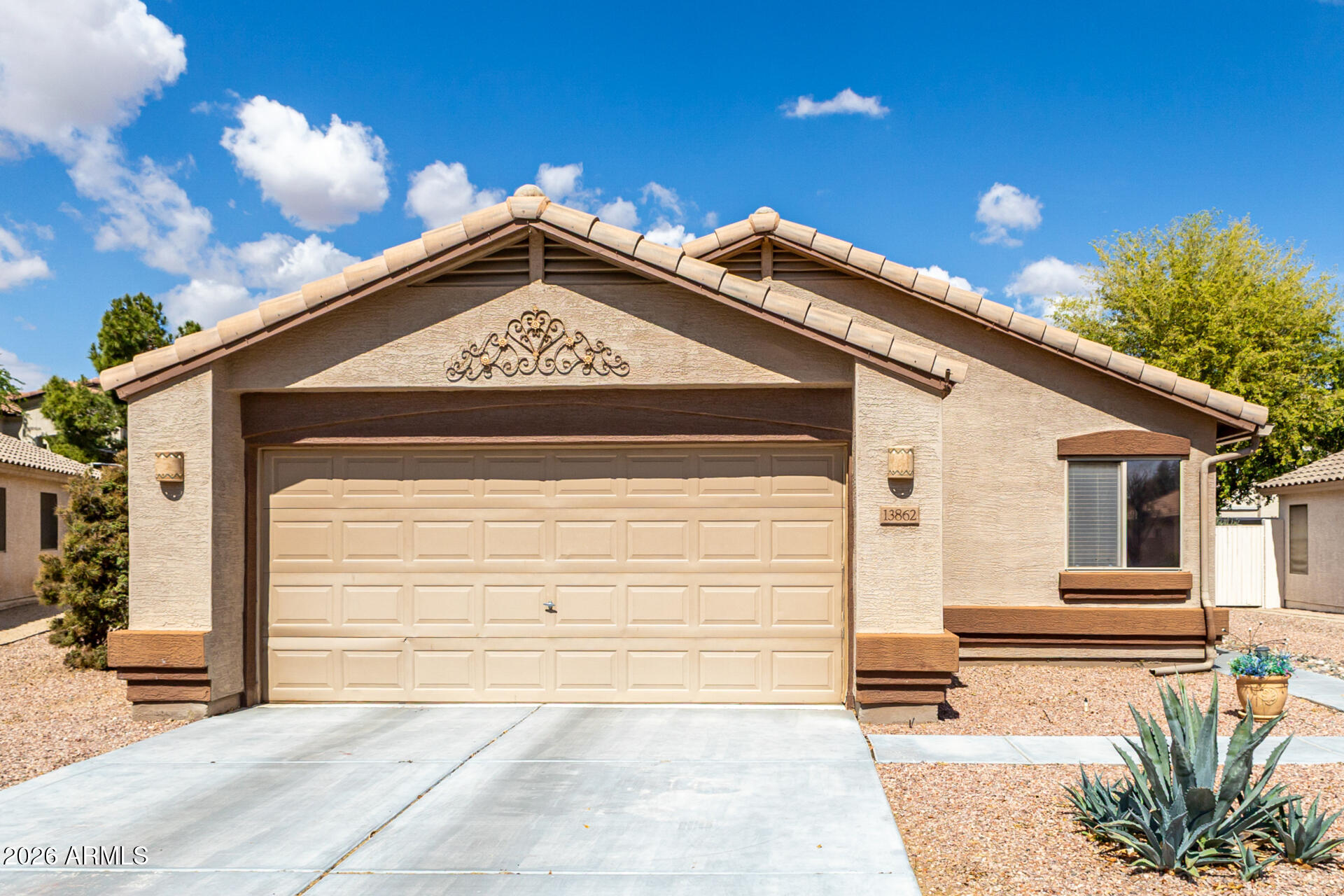 13862 W ELM Street, Surprise, AZ 85374 — Photo 1 of 38