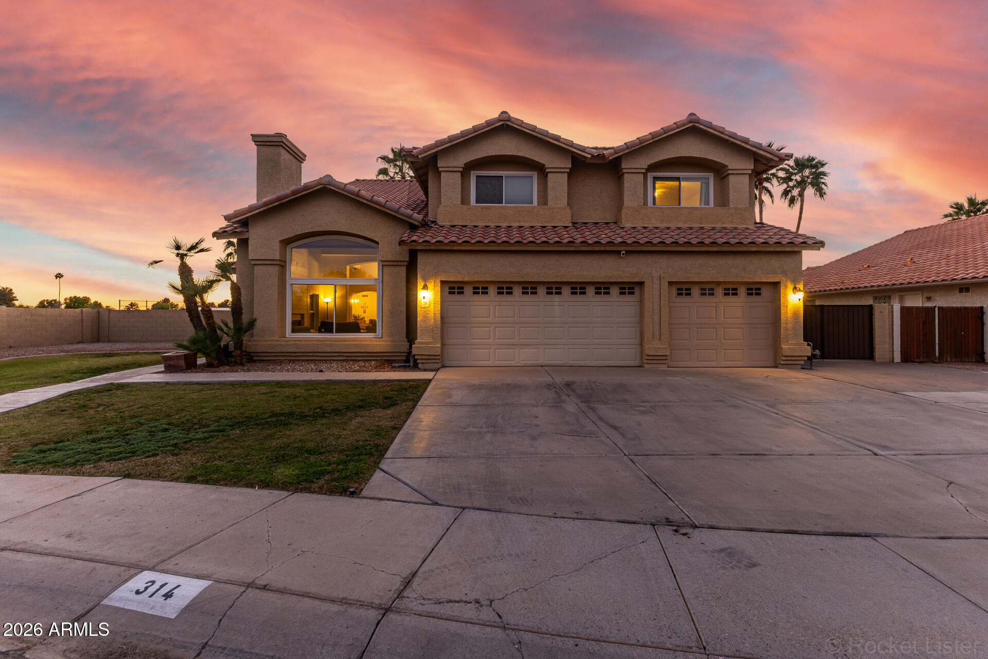 314 S SANDSTONE Street, Gilbert, AZ 85296 — Photo 1 of 57