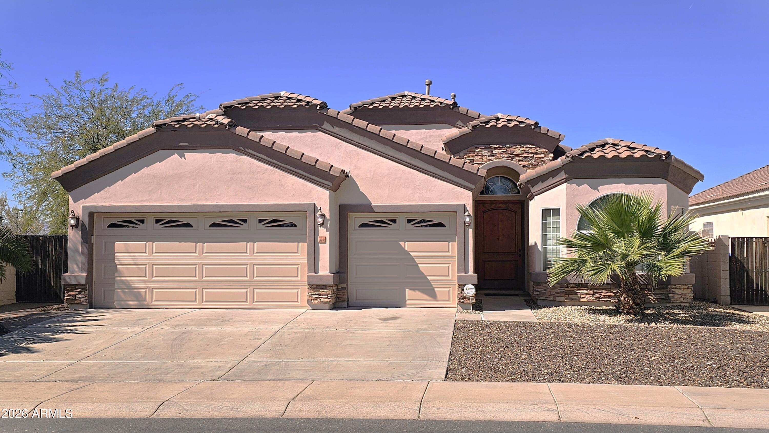 9030 S 10TH Drive, Phoenix, AZ 85041 — Photo 1 of 31