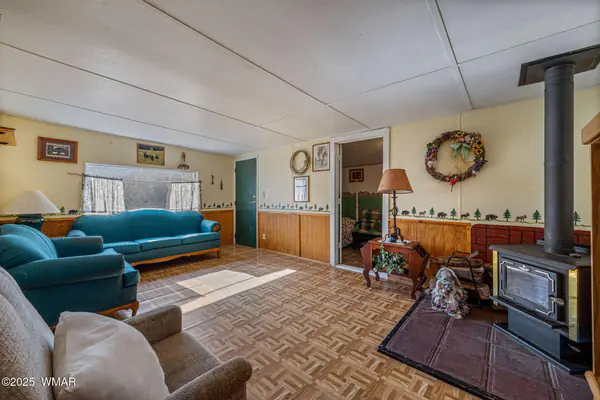 2888 Dale Road, Overgaard, AZ 85933