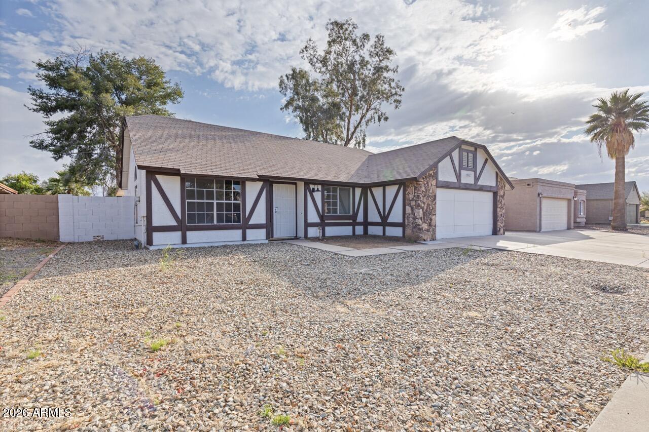 5645 W MESCAL Street, Glendale, AZ 85304 — Photo 1 of 32