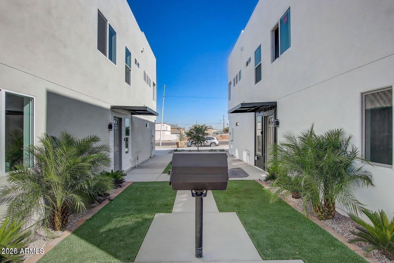 2509 E BROADWAY Road 2, Phoenix, AZ 85040 — Photo 1 of 47