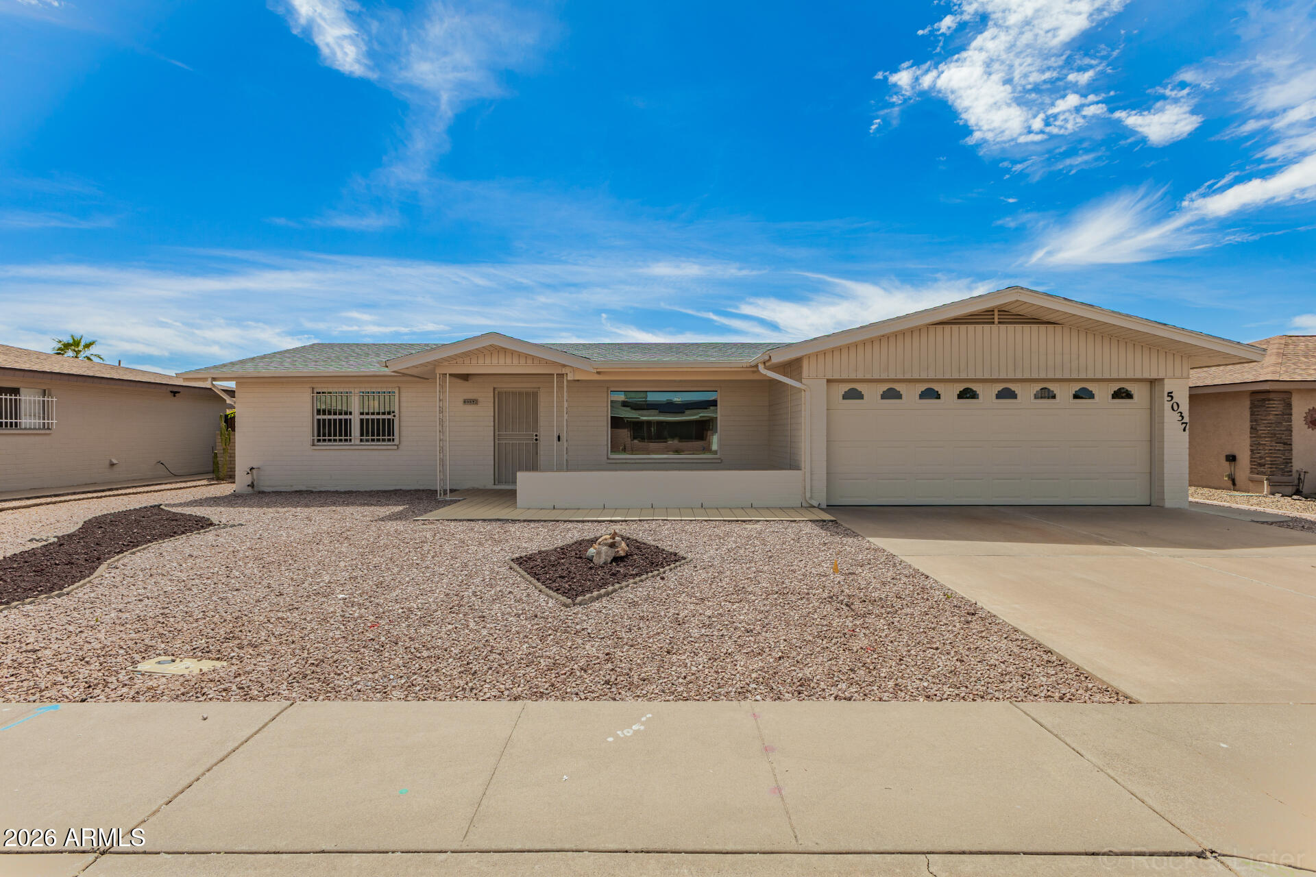 5037 E ESCONDIDO Avenue, Mesa, AZ 85206 — Photo 1 of 26