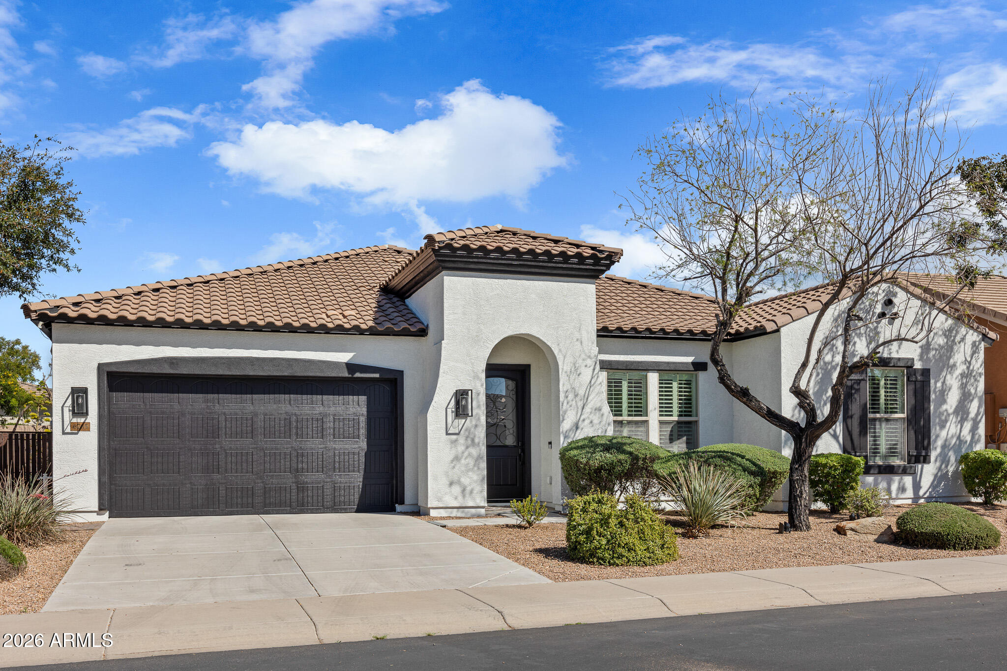 6765 S JACQUELINE Way, Gilbert, AZ 85298 — Photo 1 of 45
