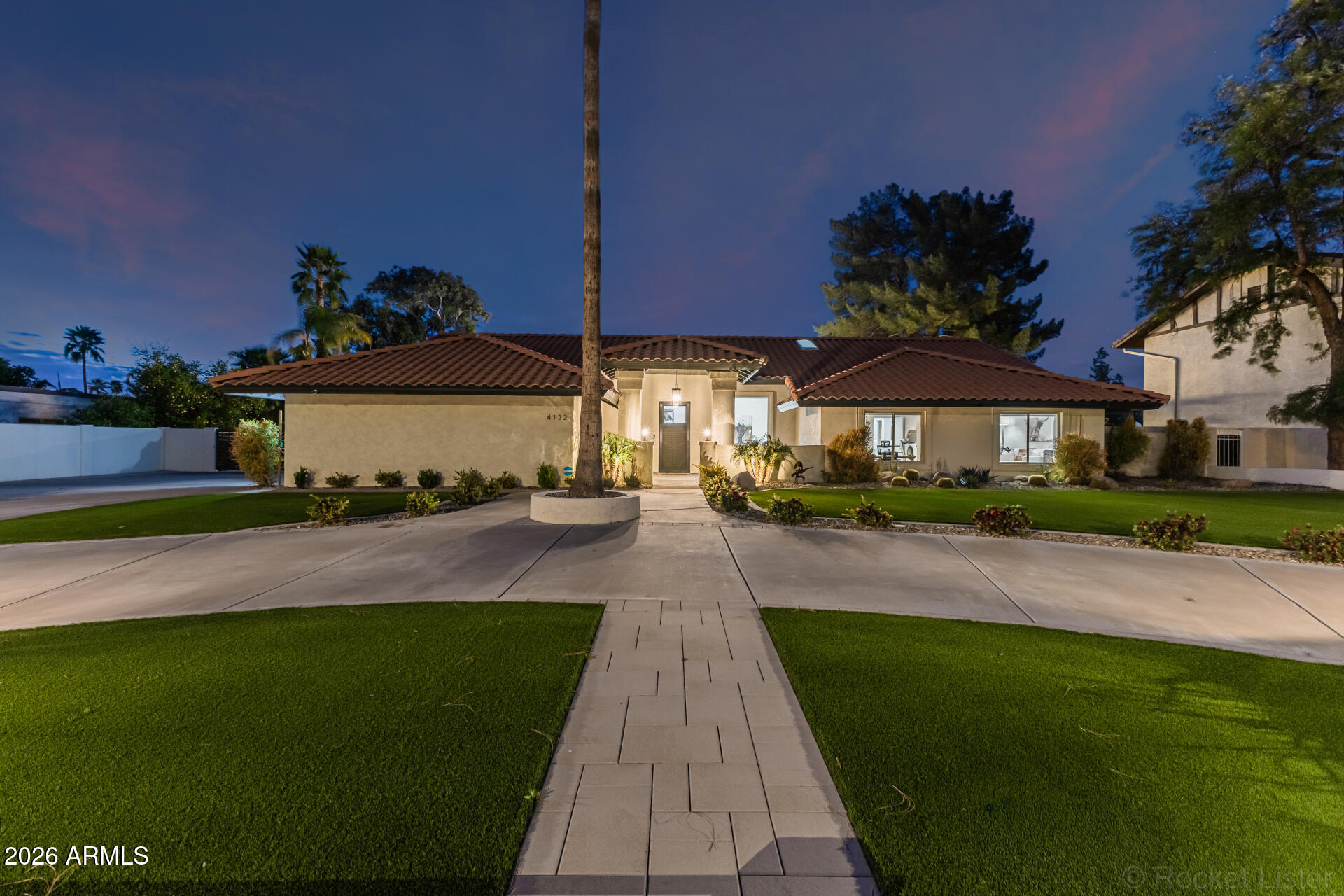 4132 W PARADISE Lane, Phoenix, AZ 85053 — Photo 1 of 77