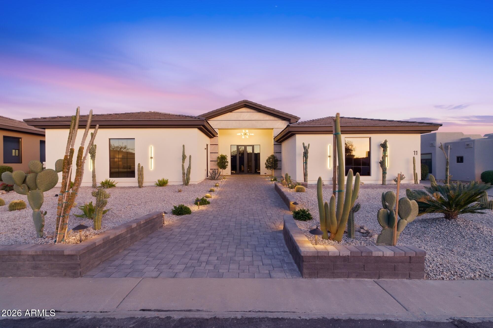 7130 E SADDLEBACK Street 11, Mesa, AZ 85207 — Photo 1 of 38
