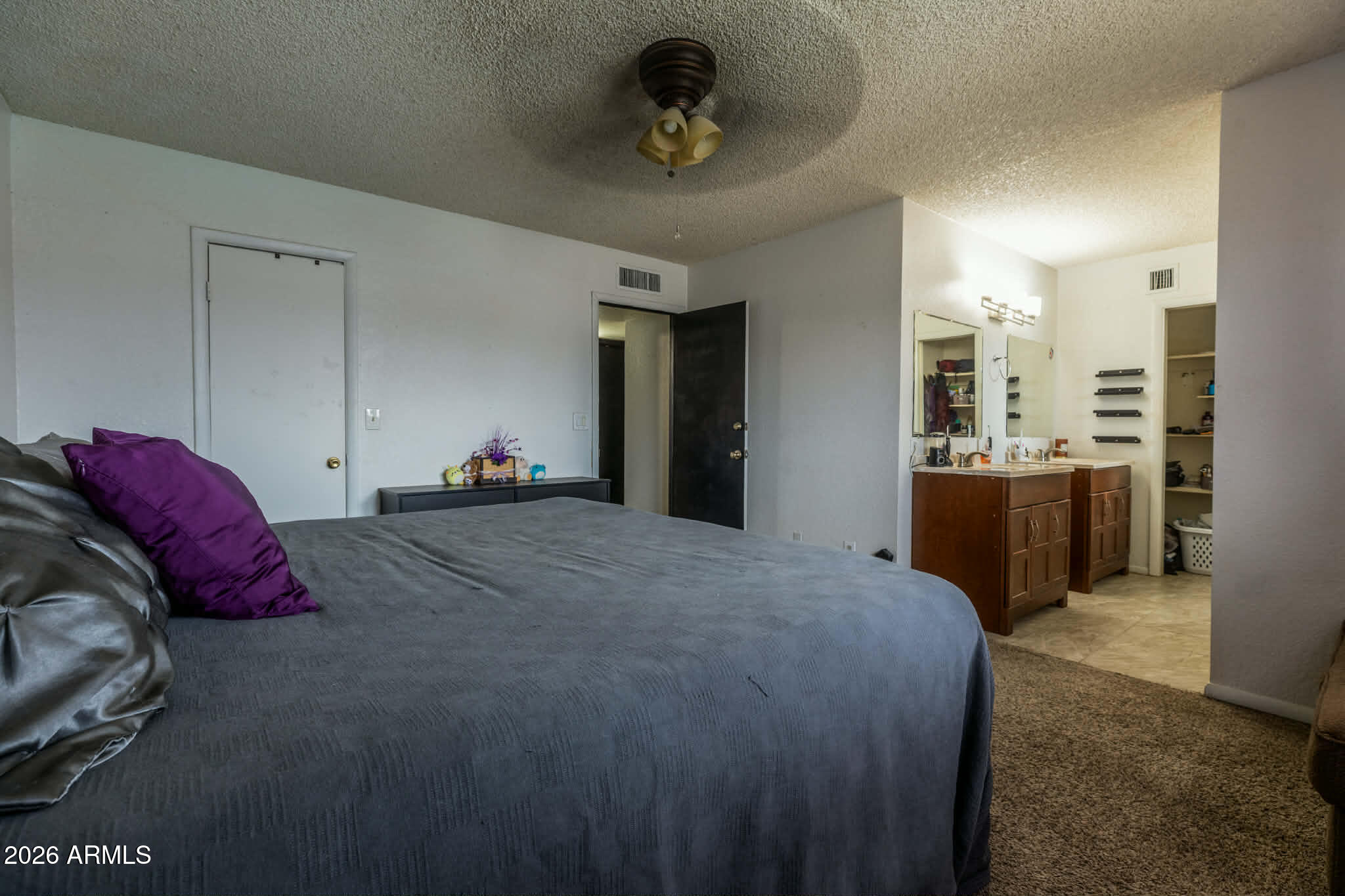 Thumbnail 60