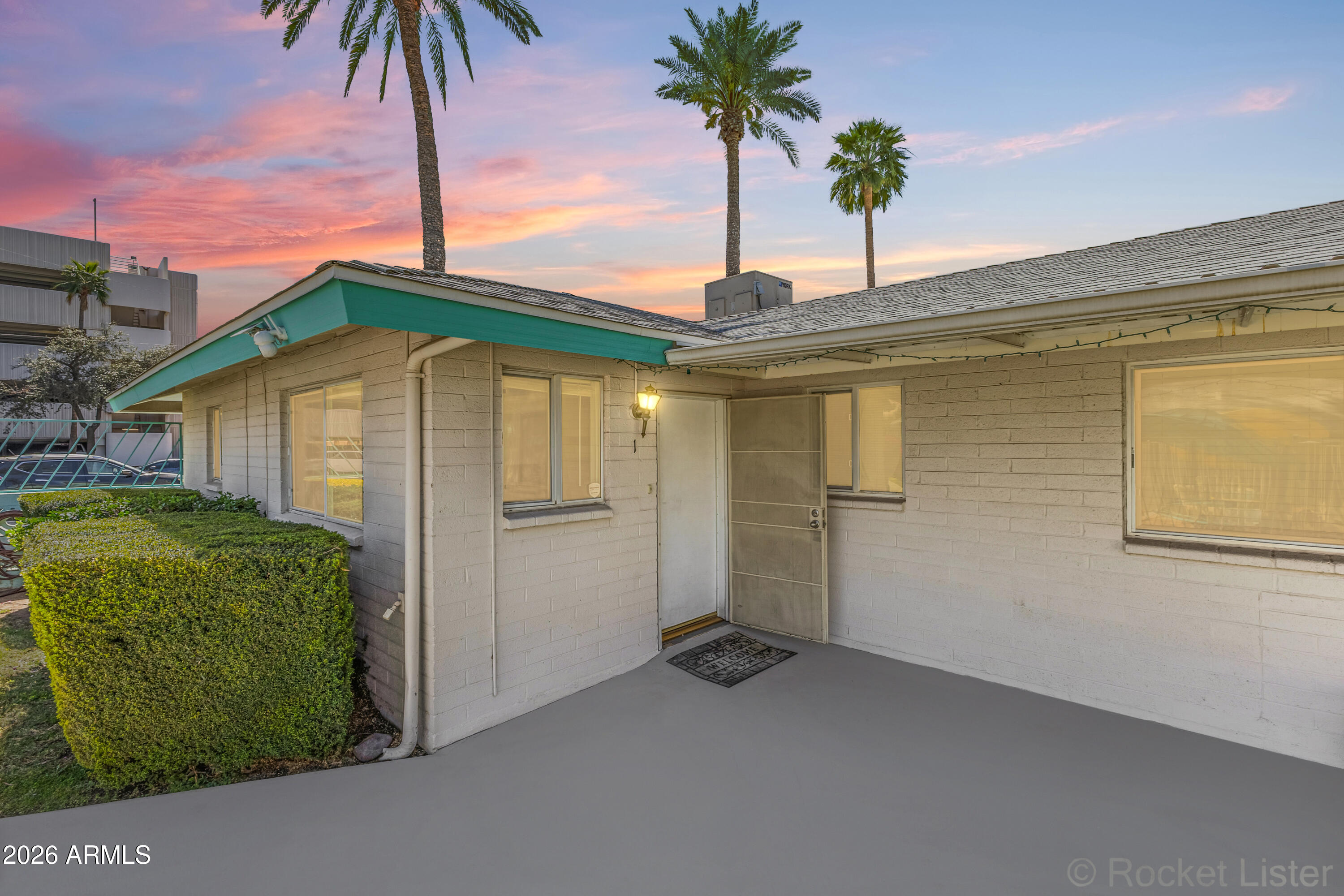 420 W EARLL Drive 1, Phoenix, AZ 85013 — Photo 1 of 22