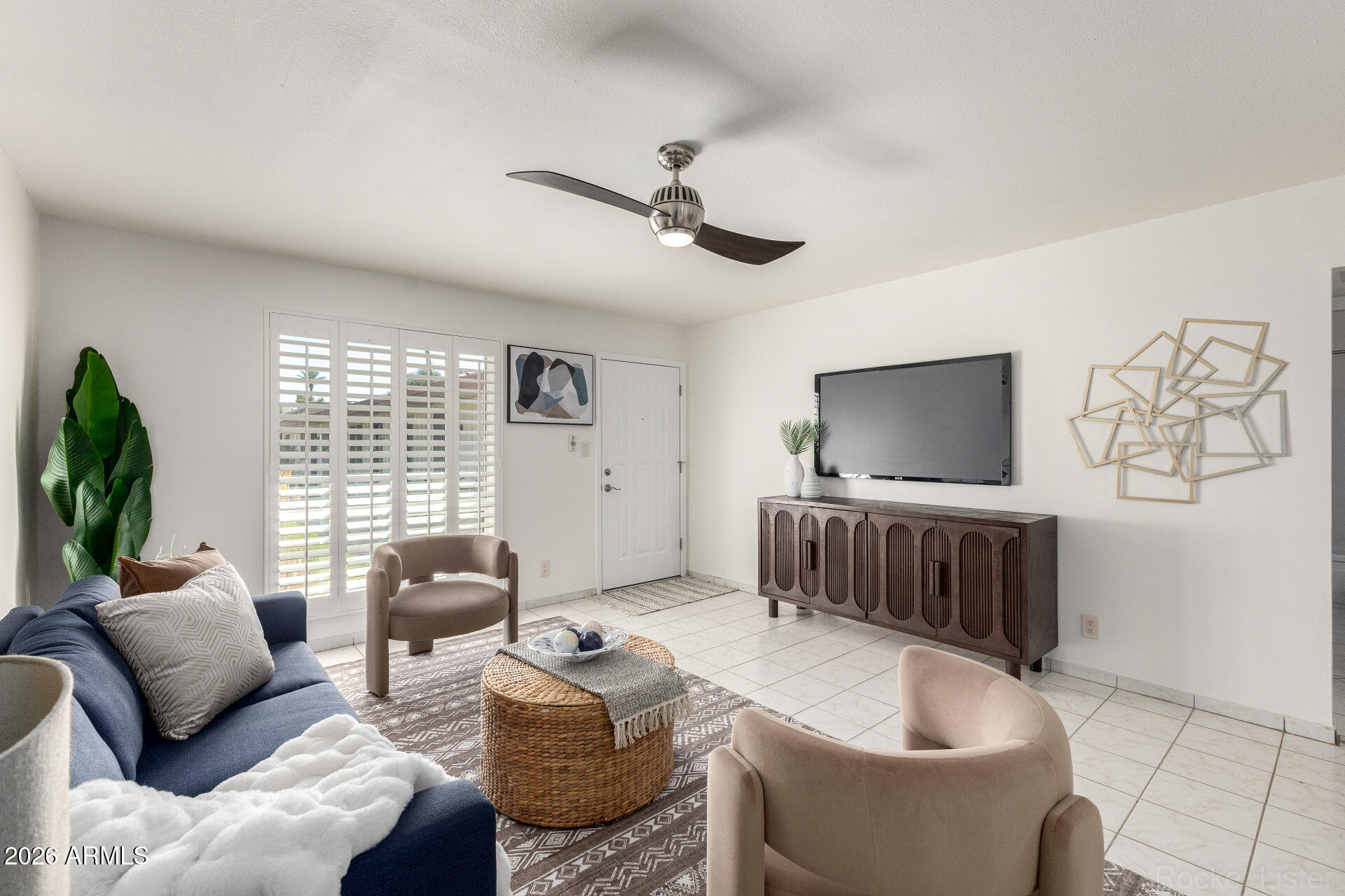 8241 N CENTRAL Avenue 5, Phoenix, AZ 85020 — Photo 1 of 25