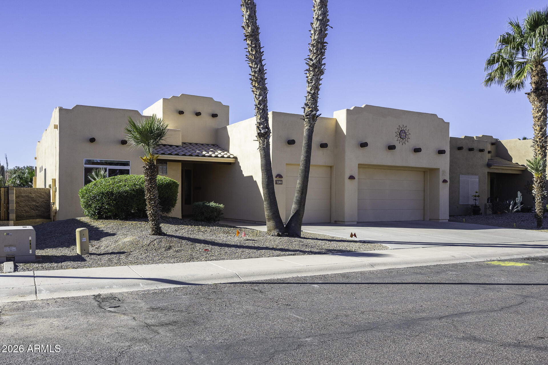 923 W CROOKED STICK Drive, Casa Grande, AZ 85122 — Photo 1 of 42