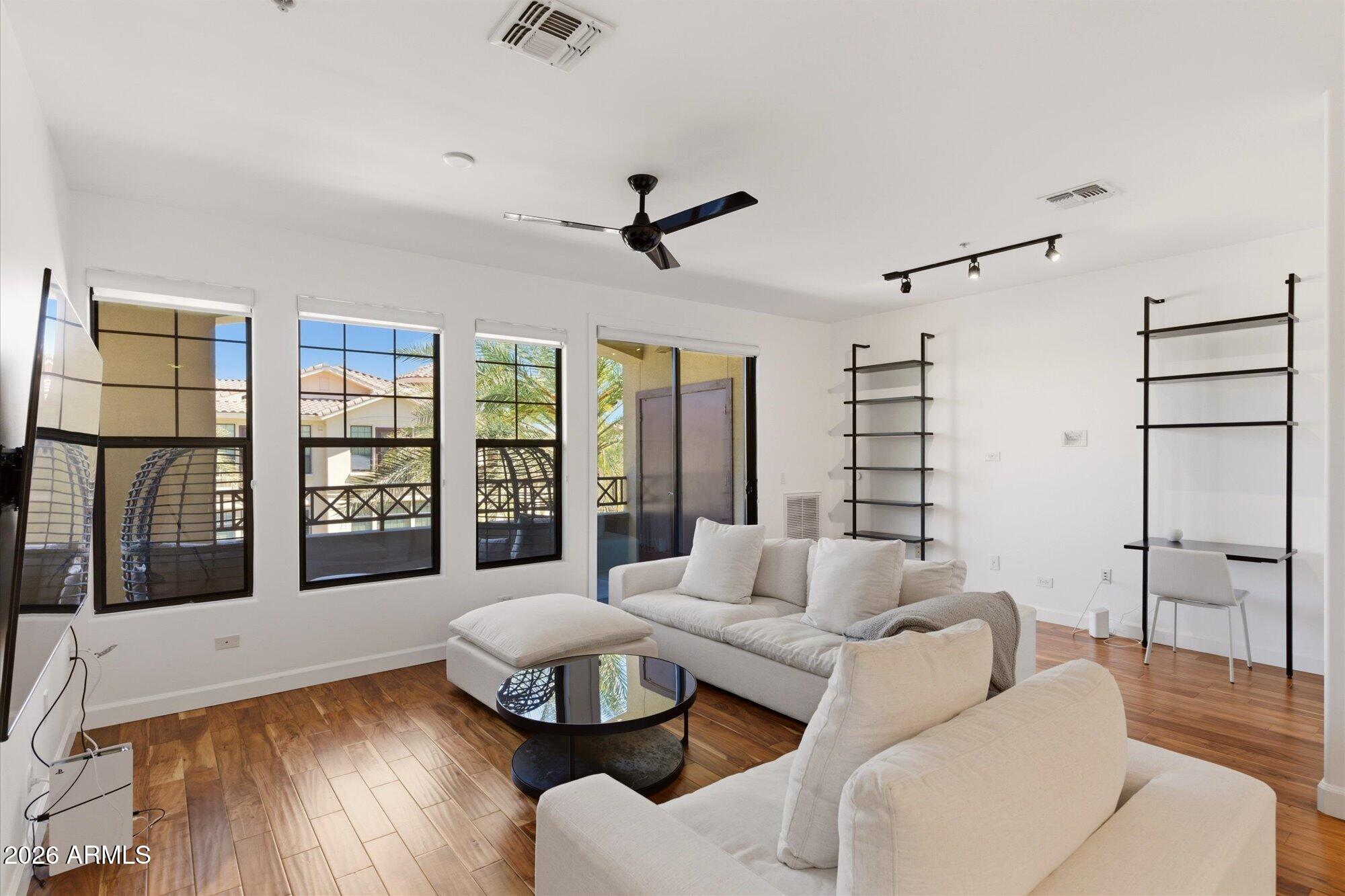 7291 N SCOTTSDALE Road 3006, Paradise Valley, AZ 85253 — Photo 1 of 20