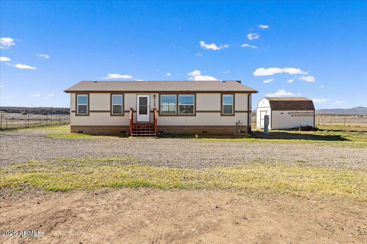325 E HOUSTON Road, Paulden, AZ 86334 — Photo 1 of 40
