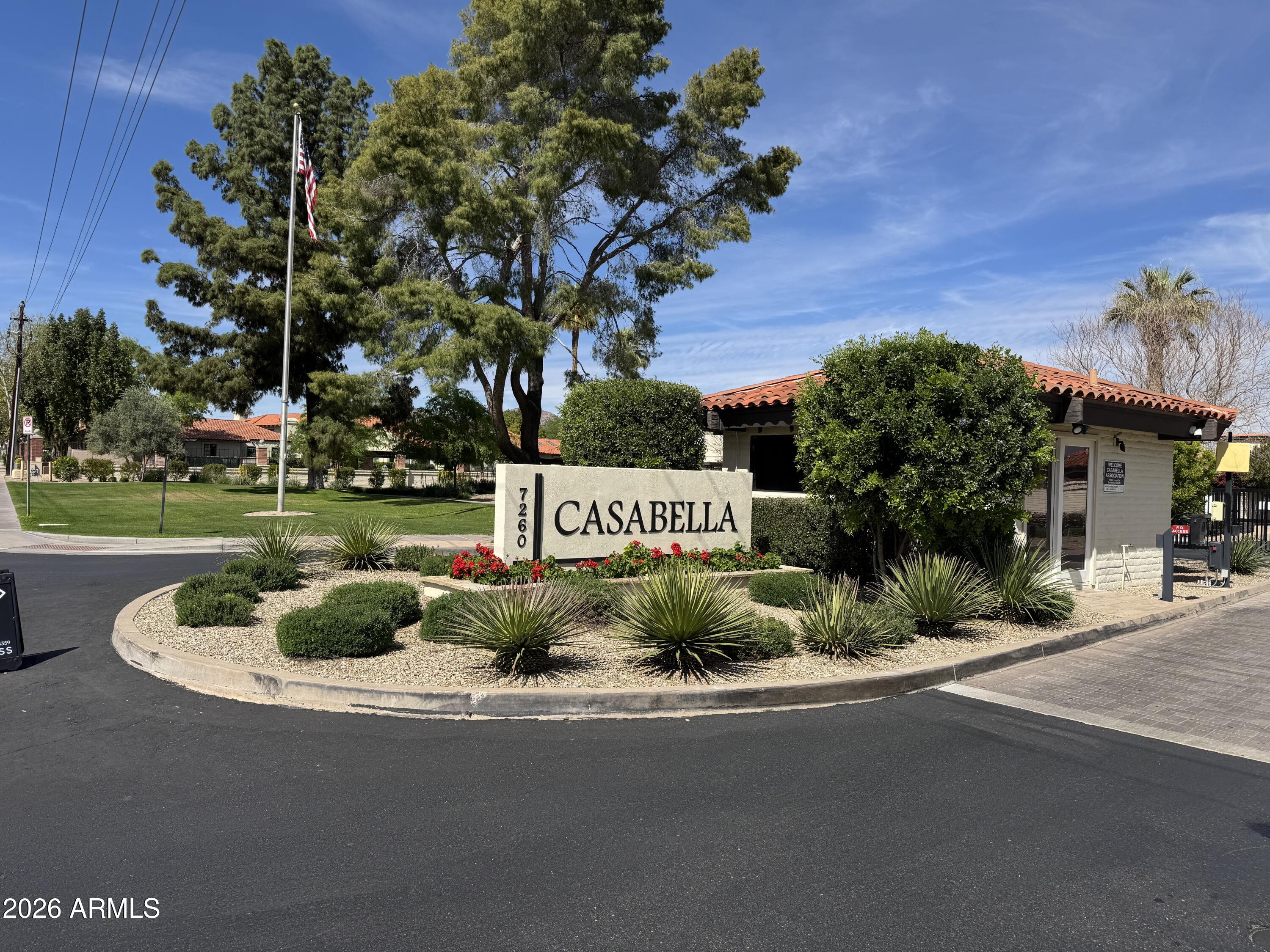 7334 E KRALL Street, Scottsdale, AZ 85250 — Photo 1 of 50