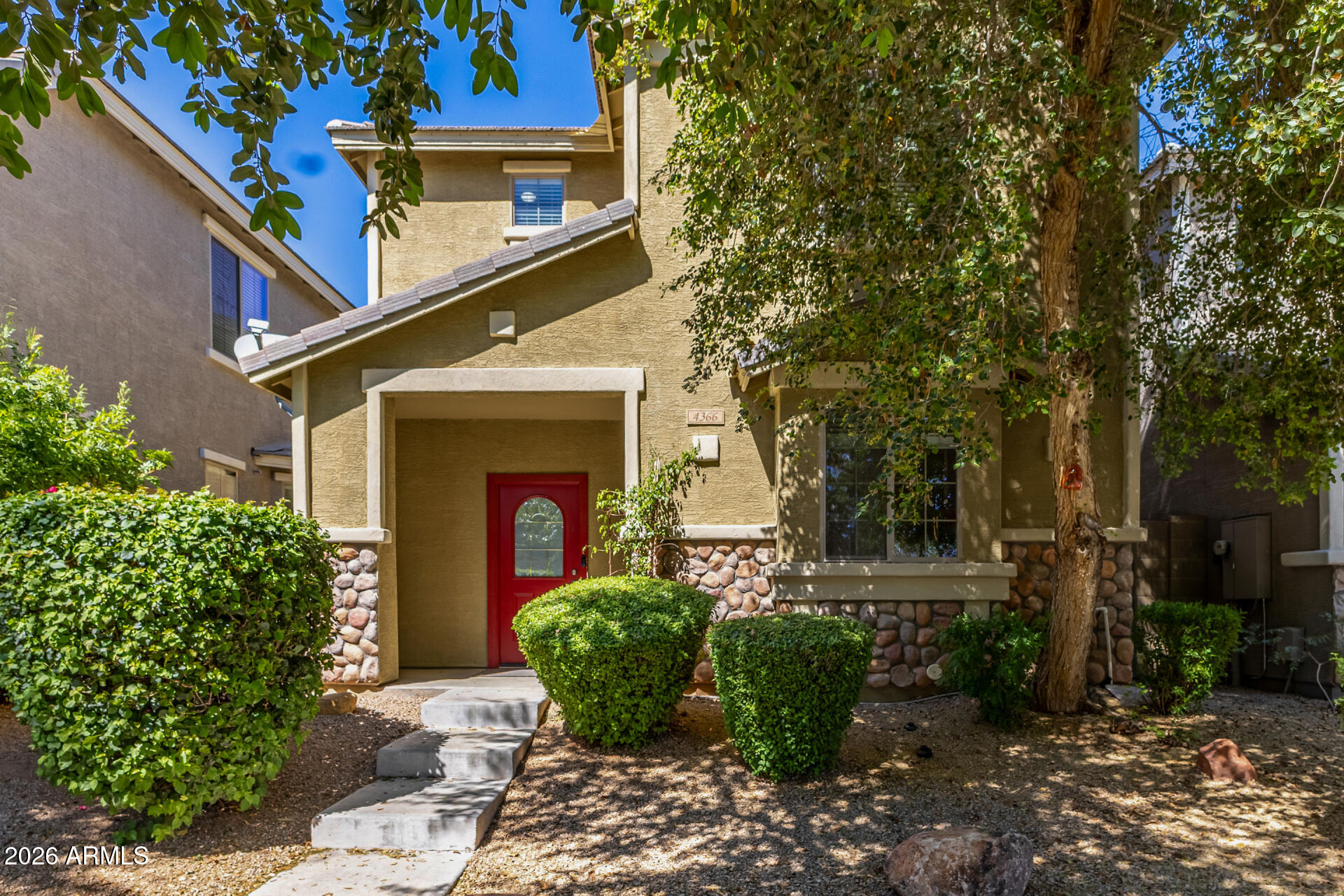 4366 E ROSEMONTE Drive, Phoenix, AZ 85050 — Photo 1 of 38