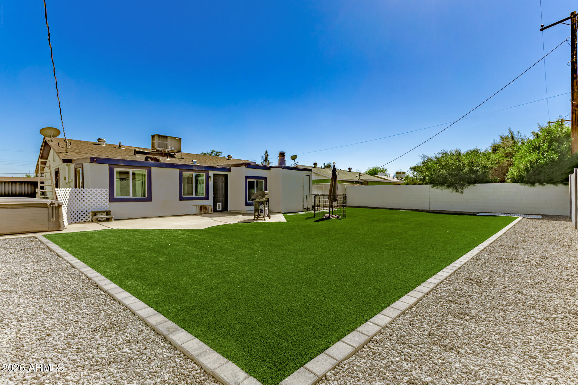 6952 W WOLF Street, Phoenix, AZ 85033 — Photo 1 of 25